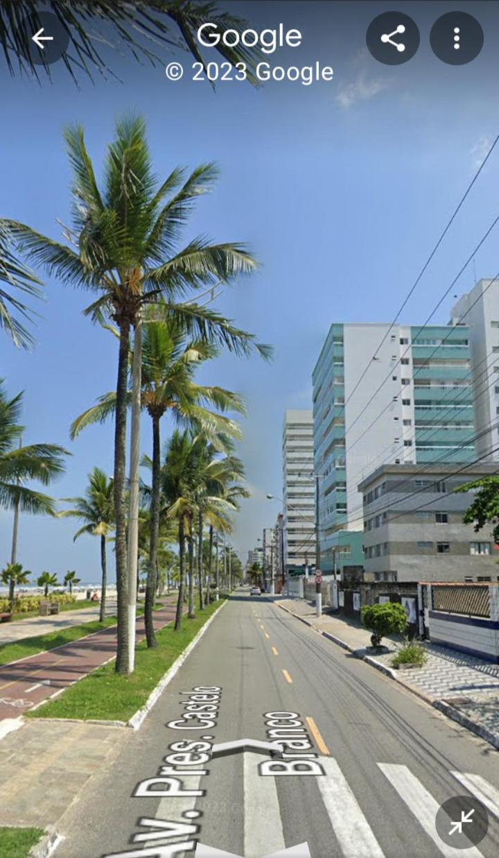 Apartamento pé na areia 02