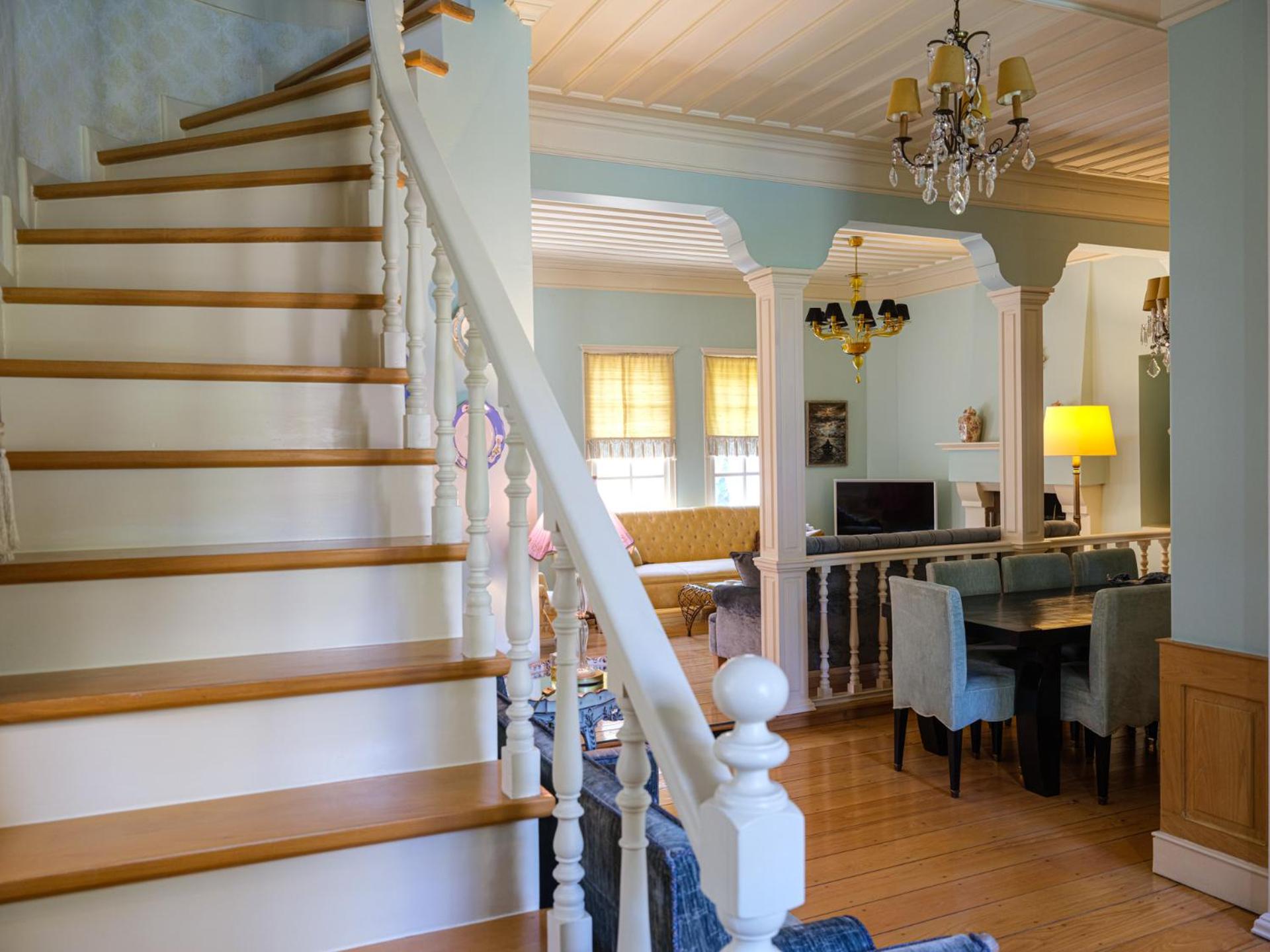 3BR Venetian-style Villa in Mytilene City Centre view 5
