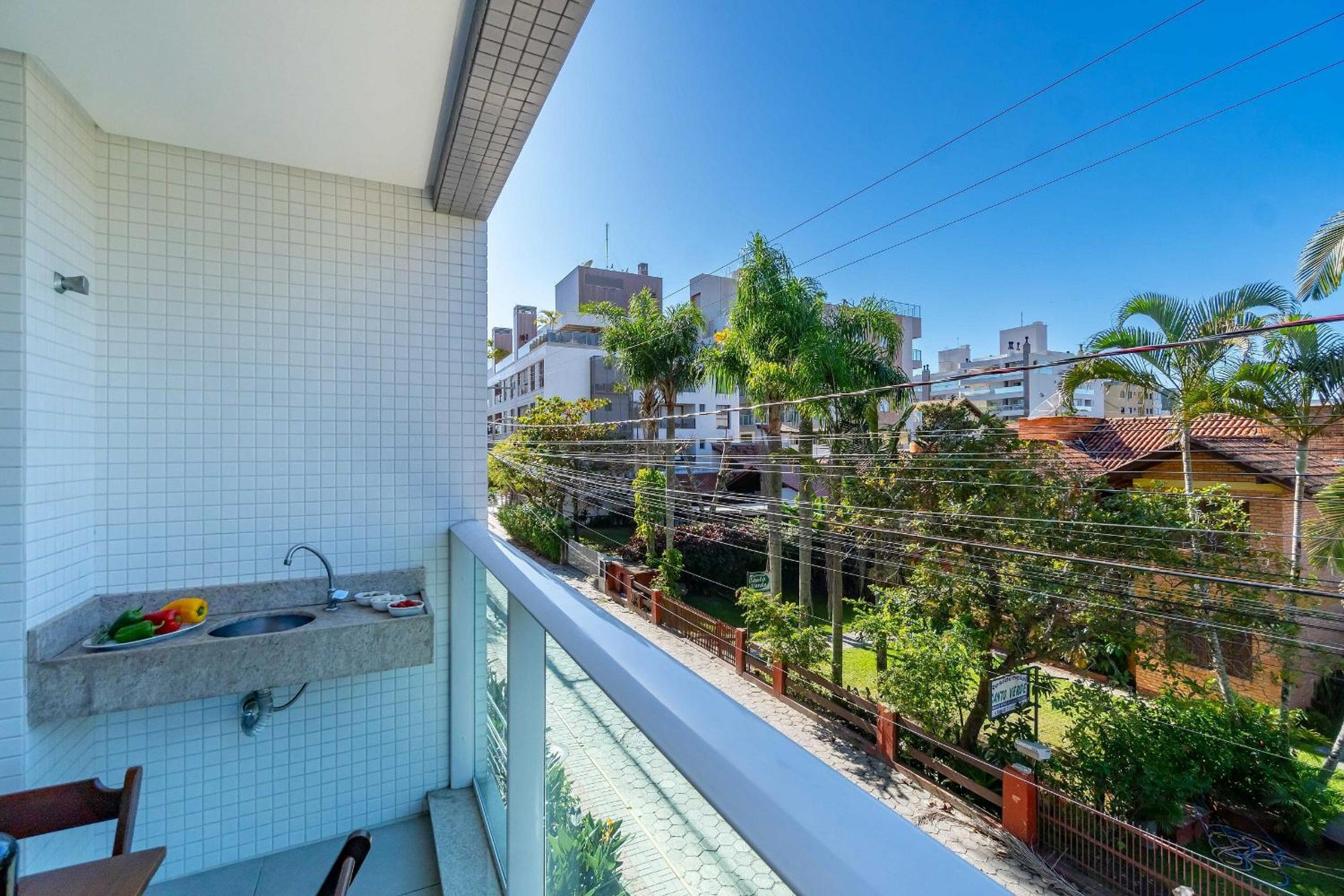 Localização Central - Apartamento a 200m da Praia