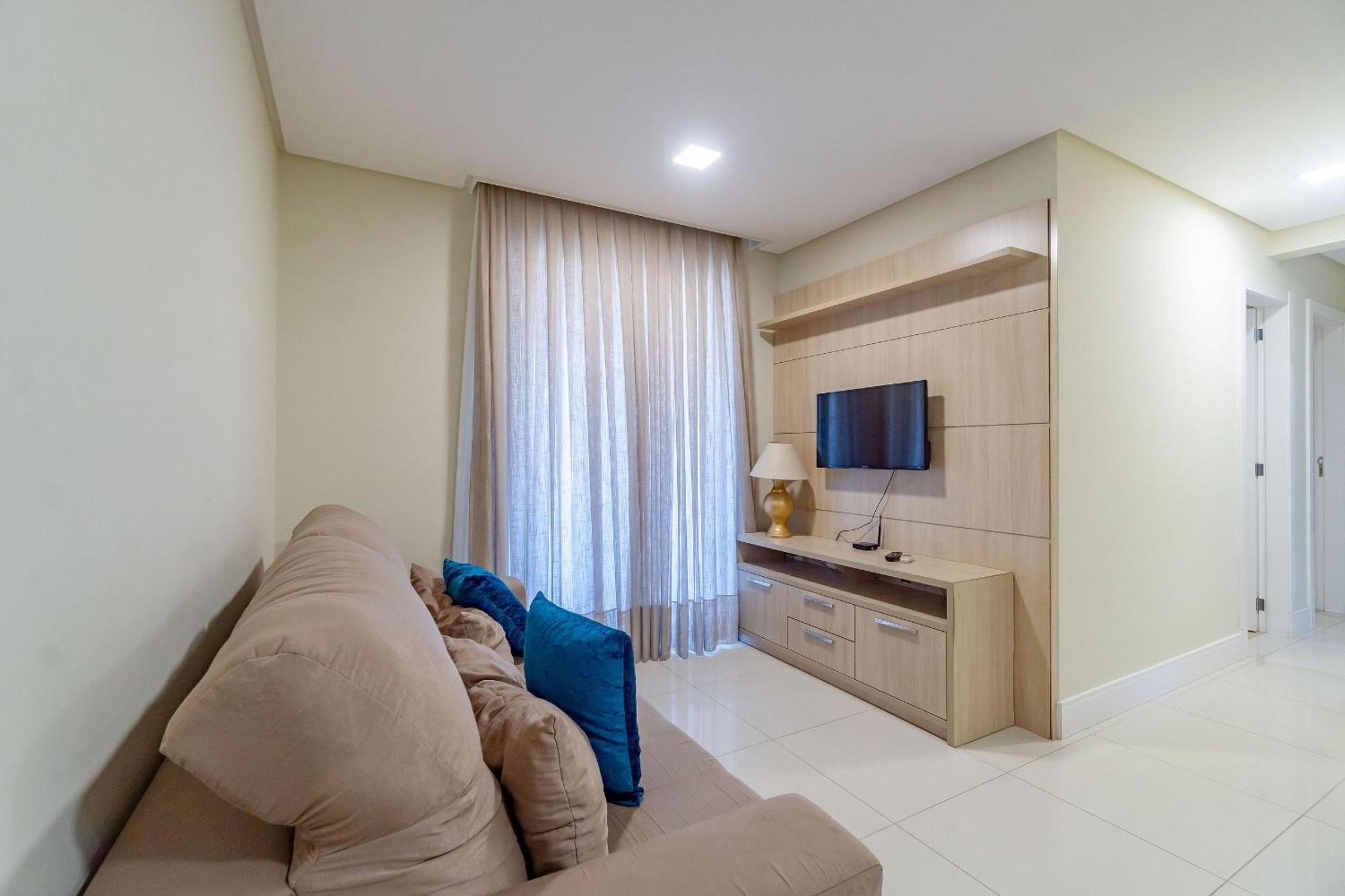 Localização Central - Apartamento a 200m da Praia