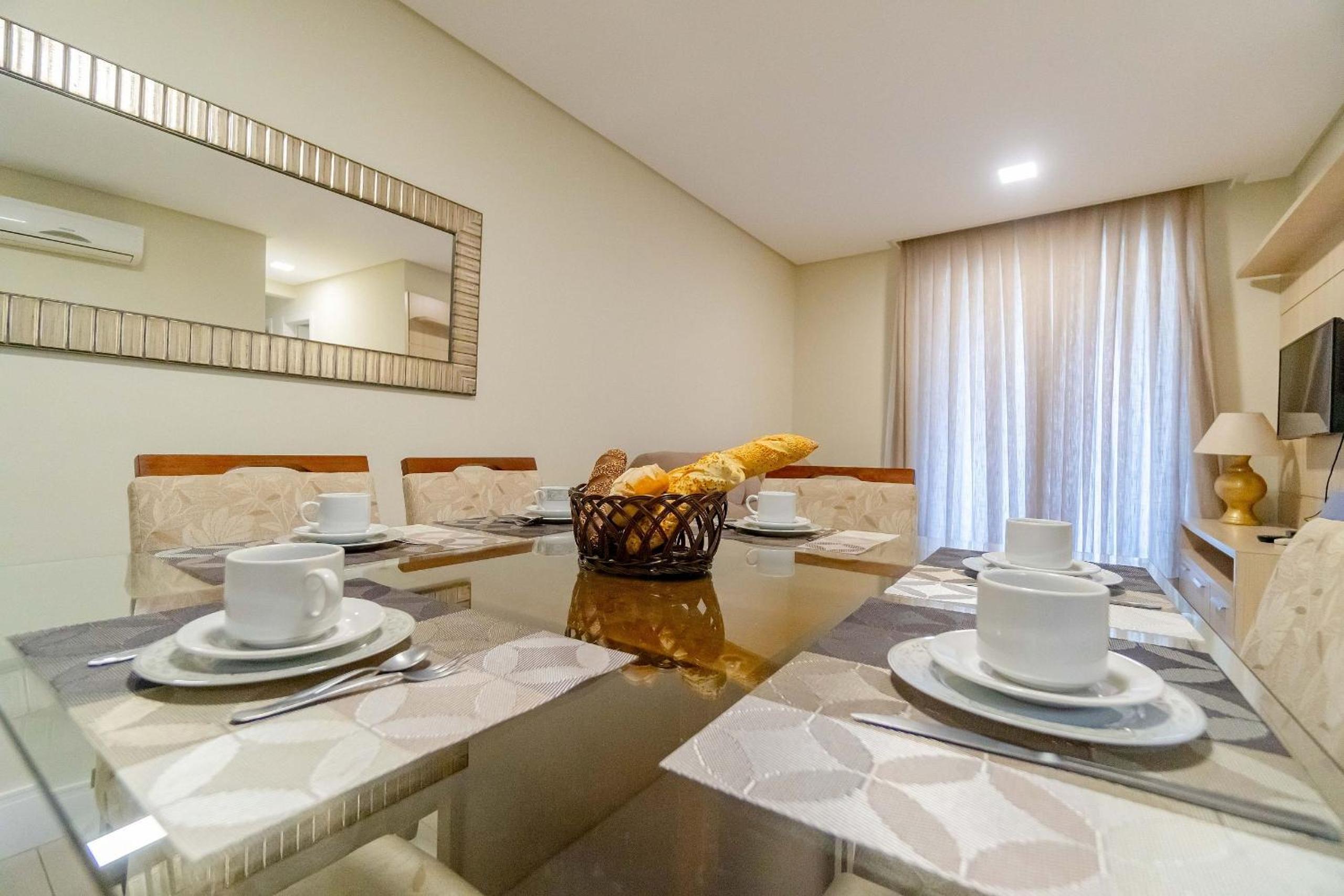 Localização Central - Apartamento a 200m da Praia