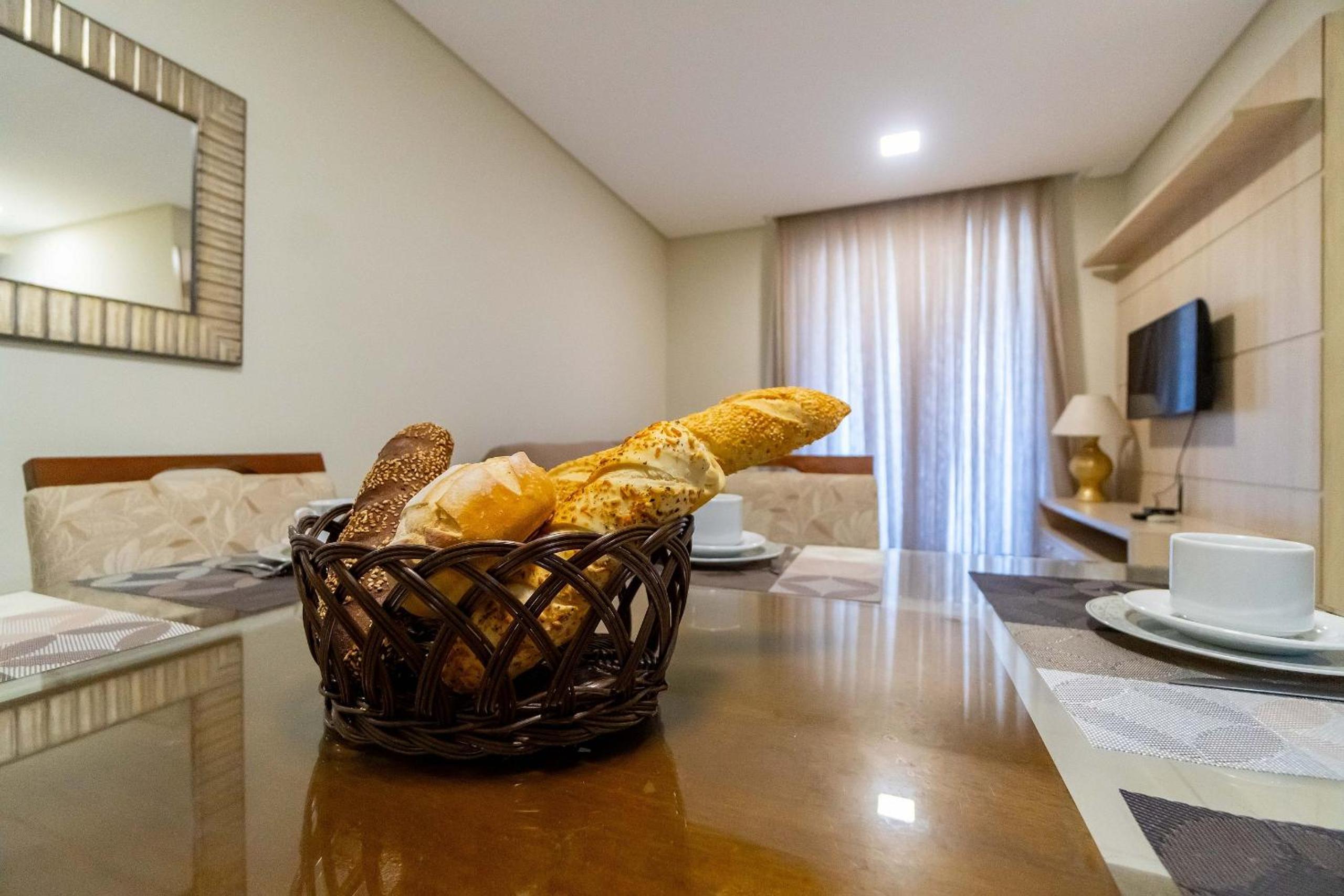 Localização Central - Apartamento a 200m da Praia