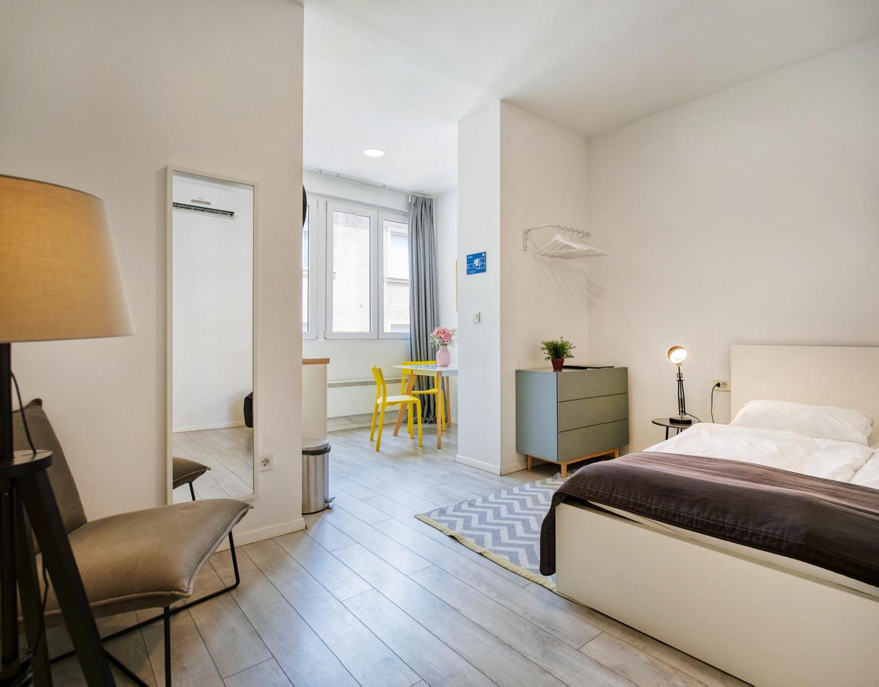 hotel room