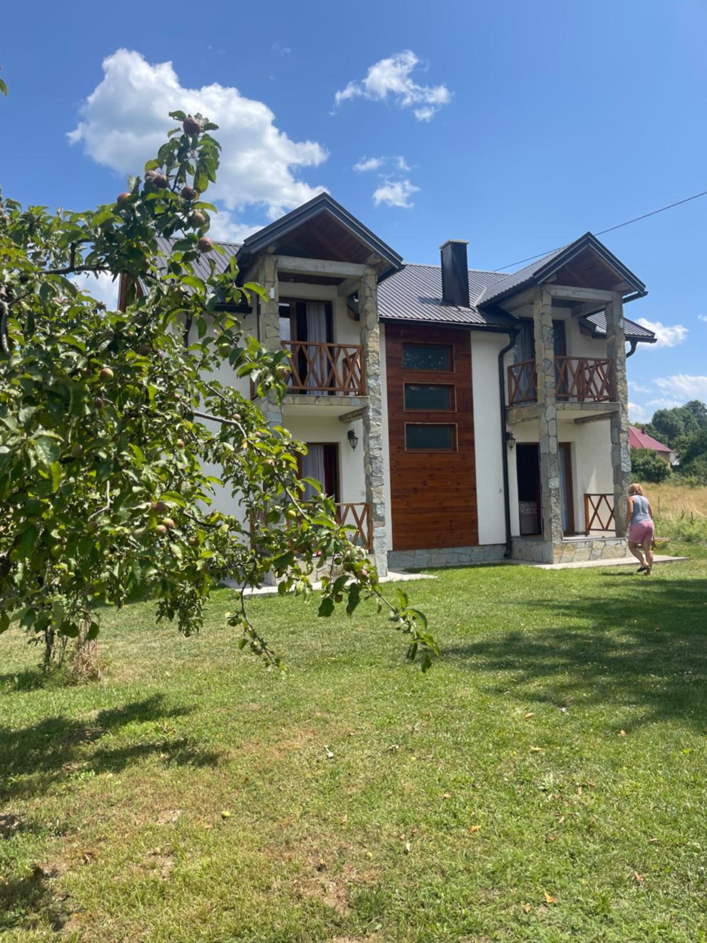 Chalet Montenegrina with jacuzzi