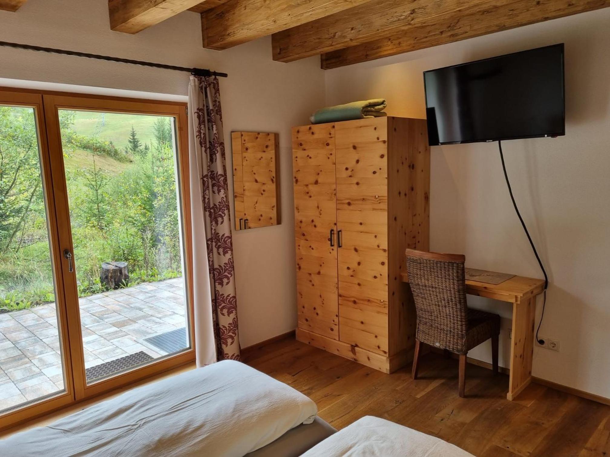 Schickster Mountain Lodge