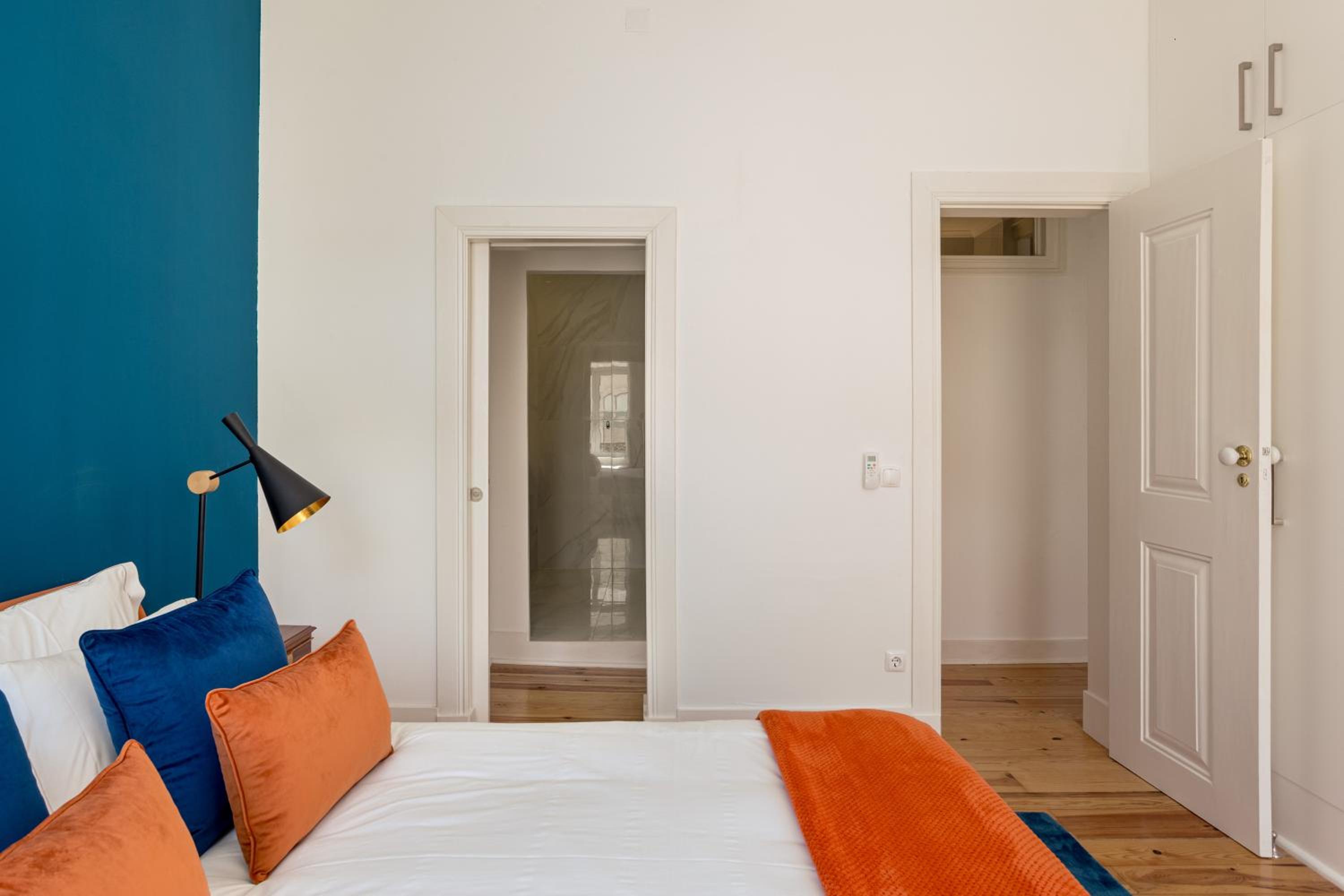 JOIVY Exquisite apt with patio in Graça