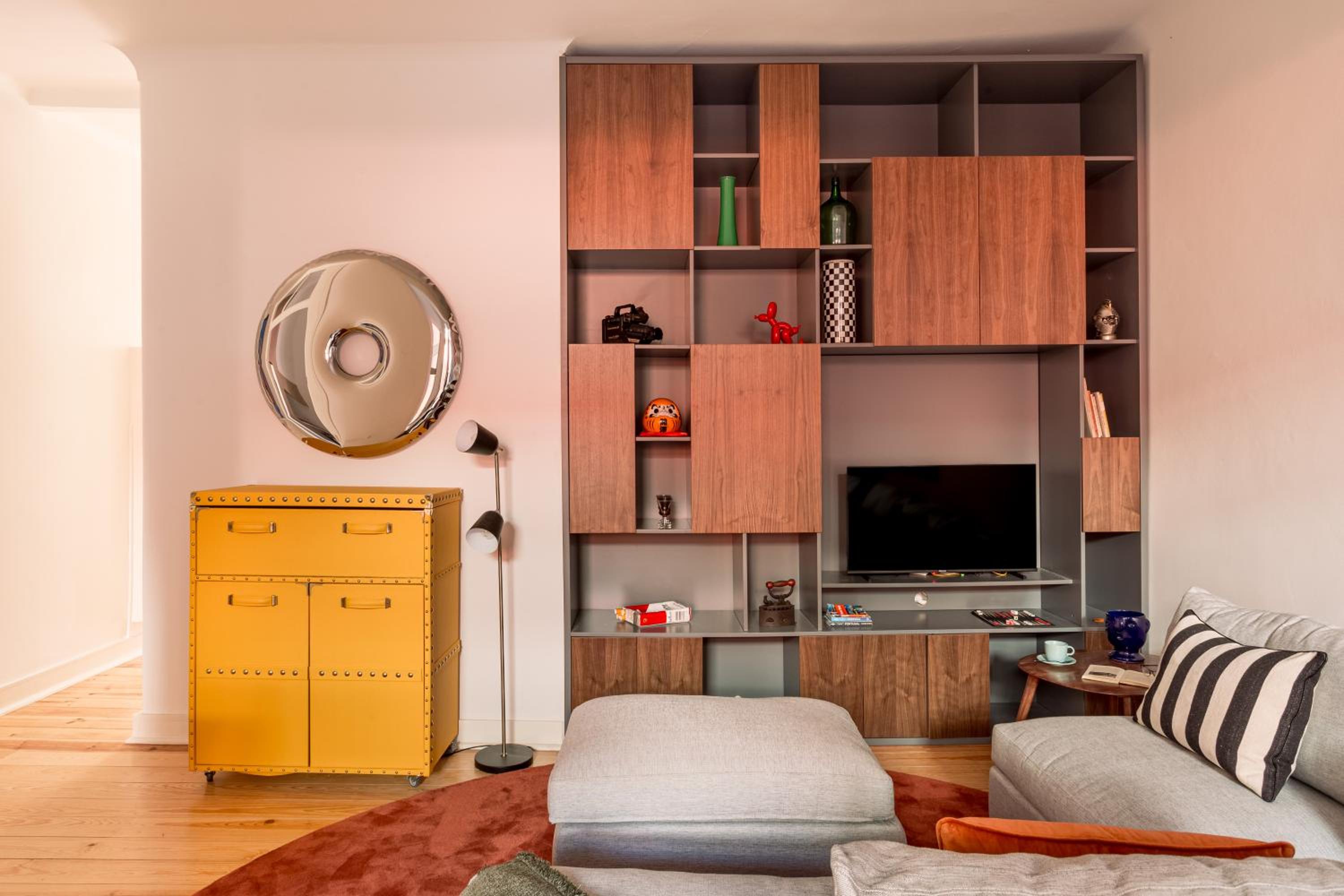 JOIVY Exquisite apt with patio in Graça
