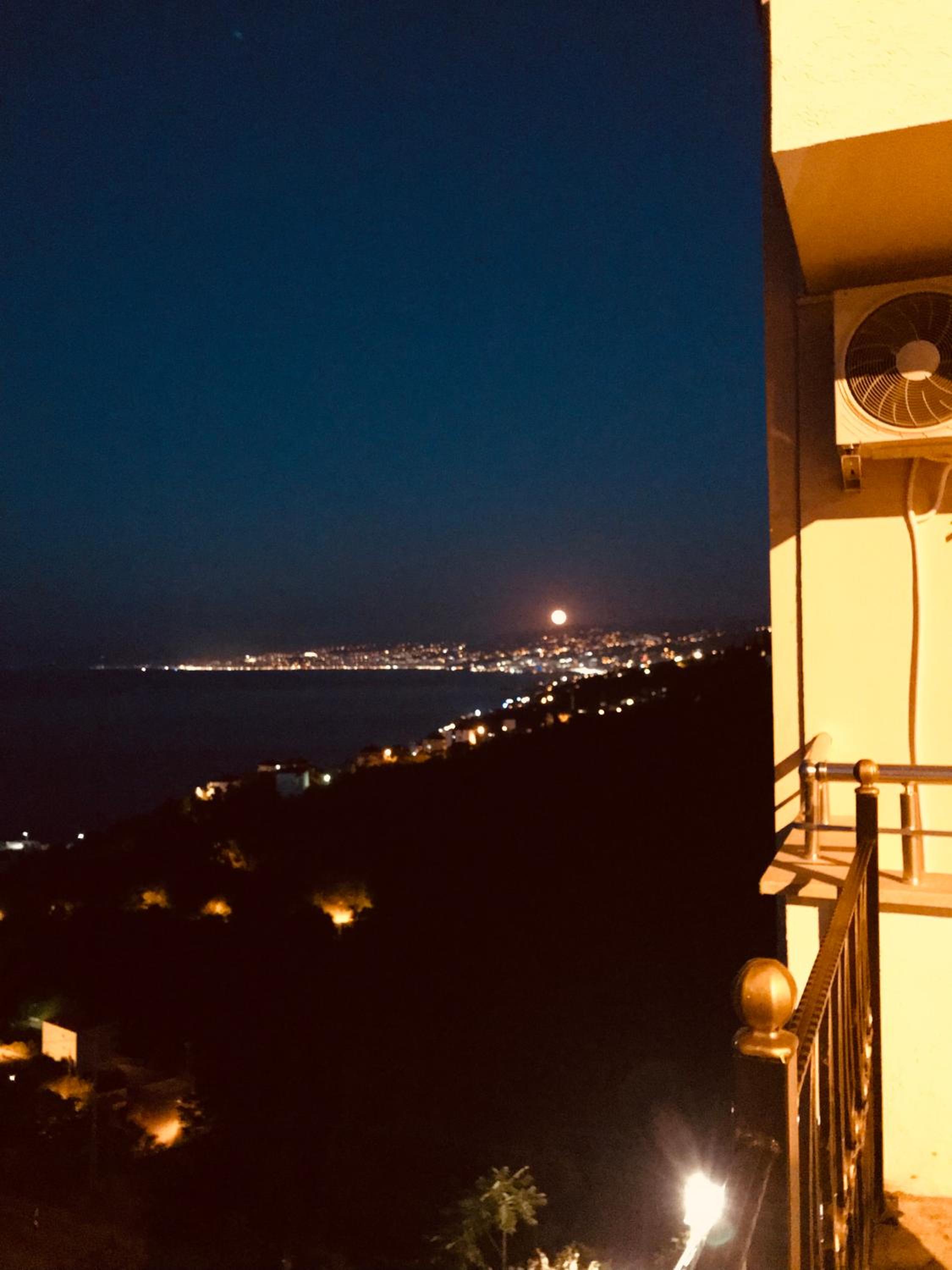 Manzarasıyla Büyüleyen Lüx villa