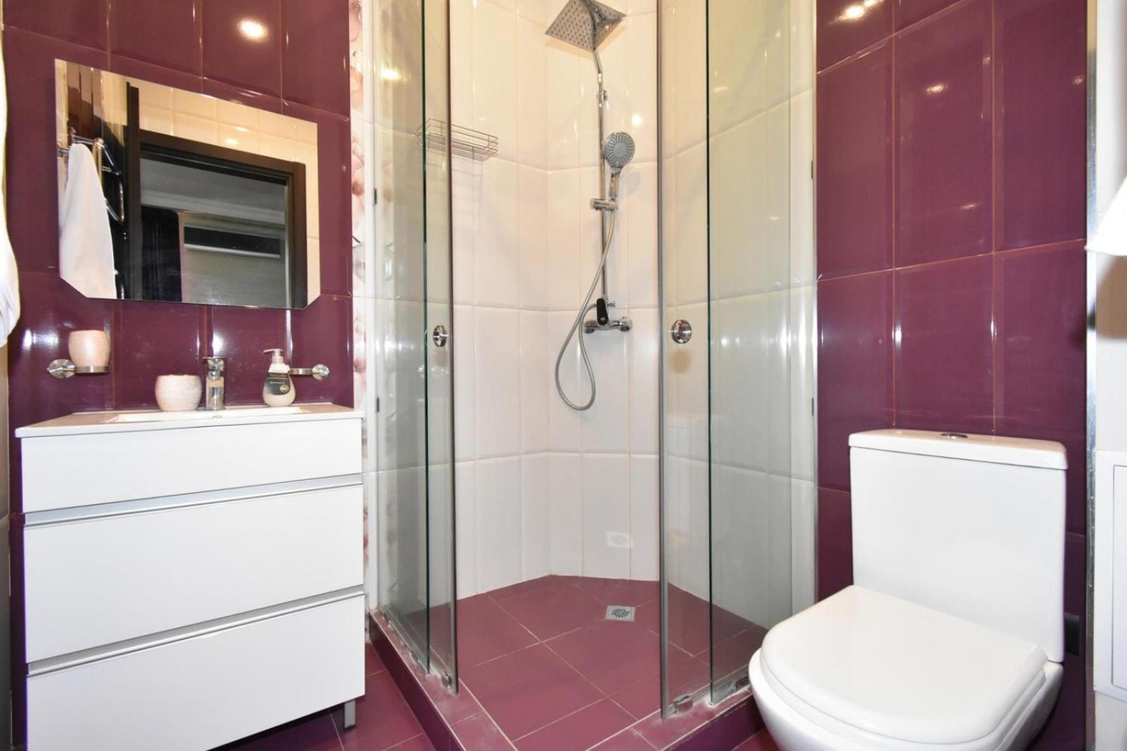Aram street, 2 bedrooms, Euro renovated Grande apartment DI720