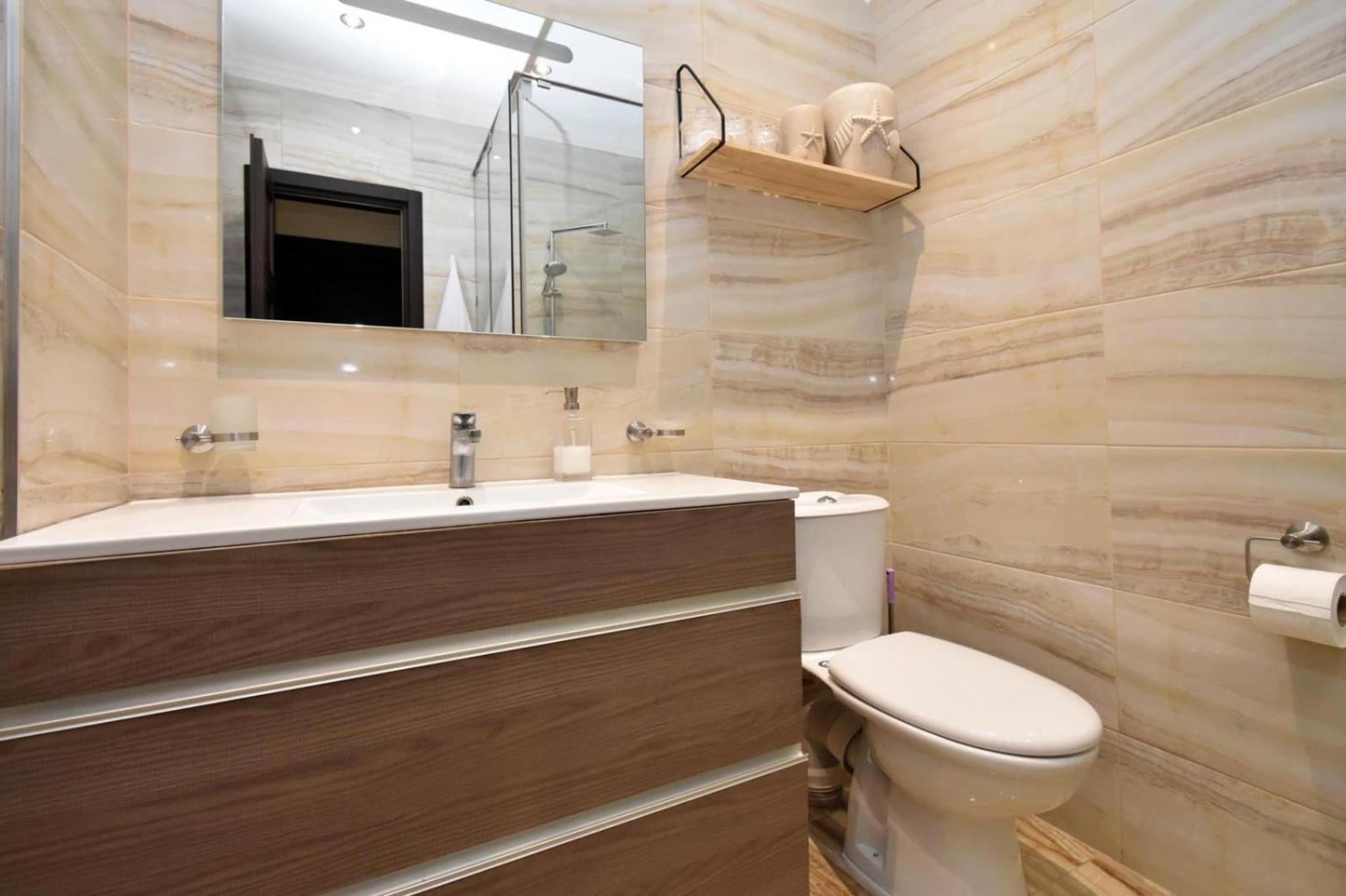 Aram street, 2 bedrooms, Euro renovated Grande apartment DI720