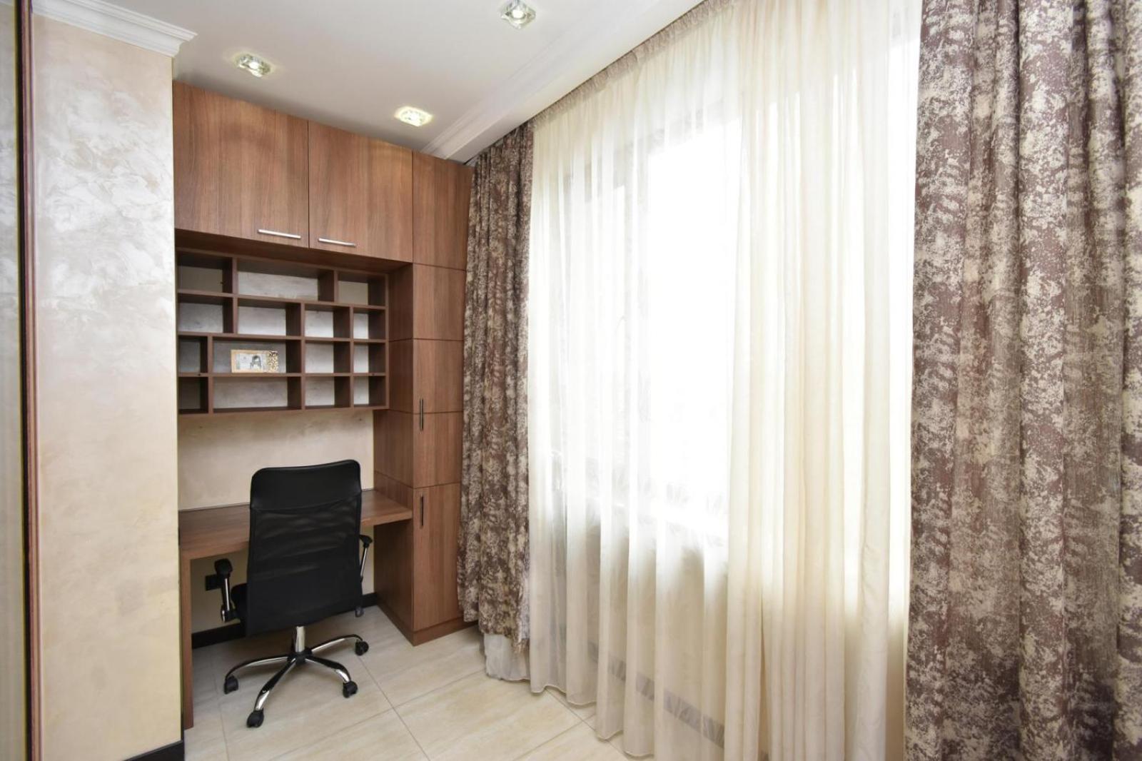 Aram street, 2 bedrooms, Euro renovated Grande apartment DI720