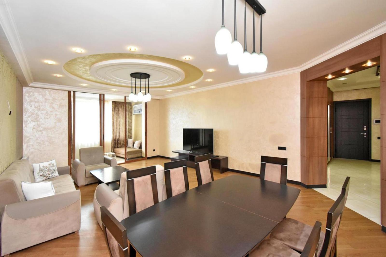 Aram street, 2 bedrooms, Euro renovated Grande apartment DI720