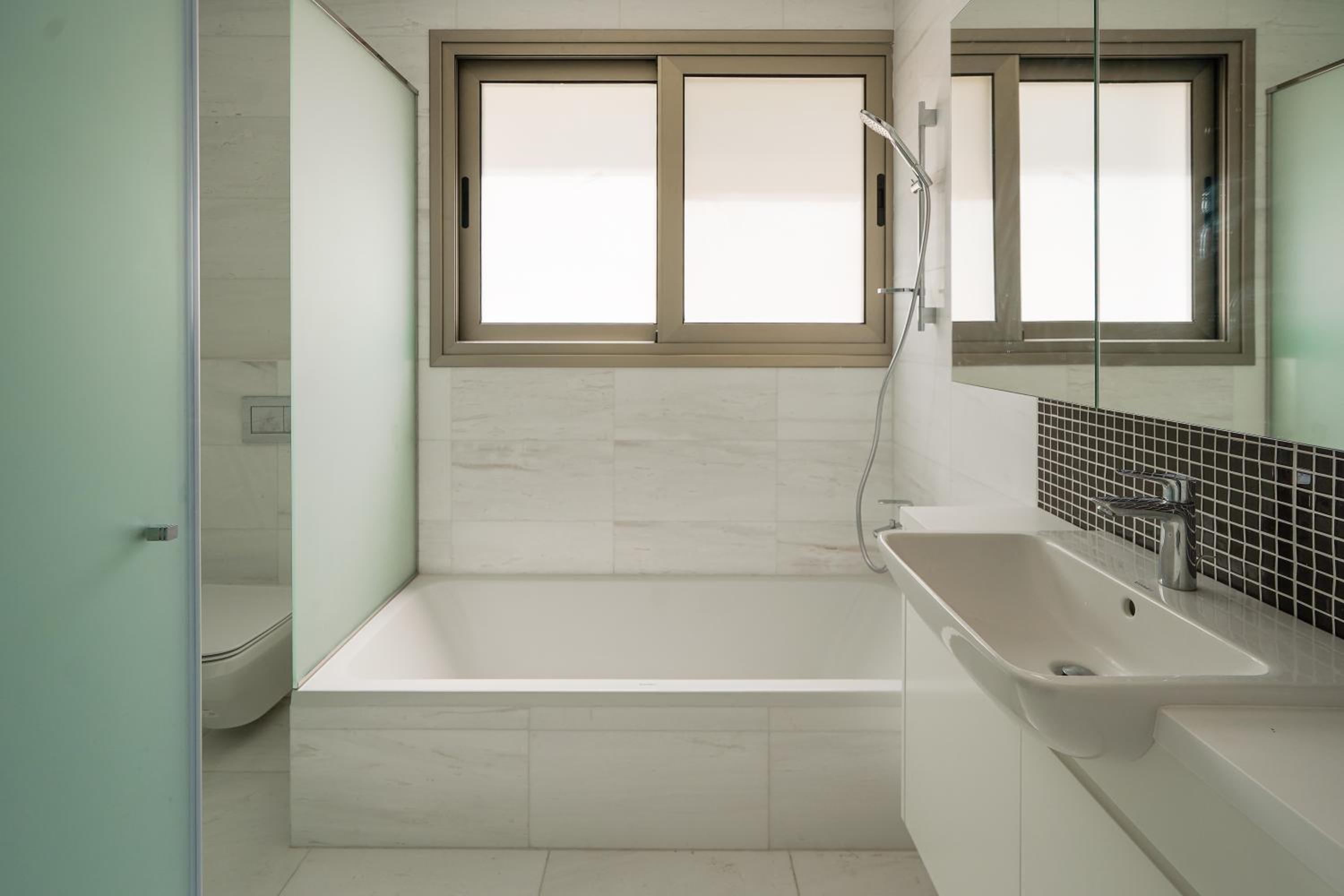 Resitour - Karina Heights Villas