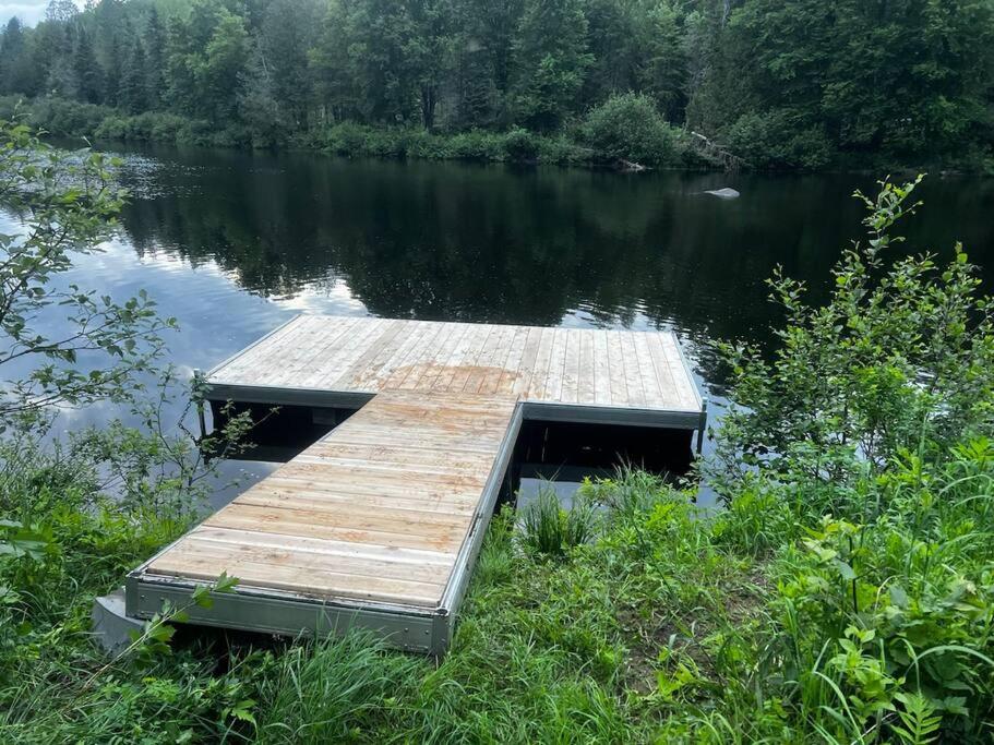 Charming Cottage In a Peaceful Forest & Calm River