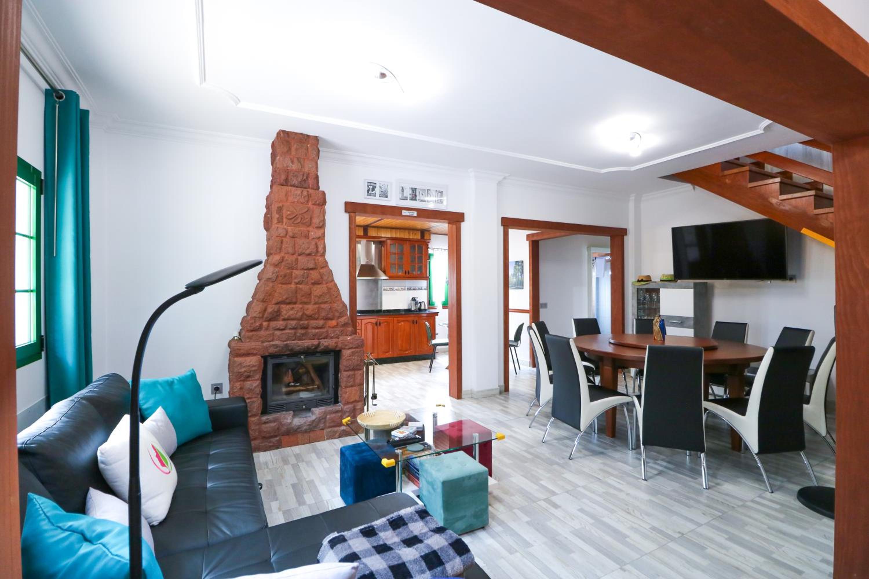 Majestic Mountain Villa with heated pool