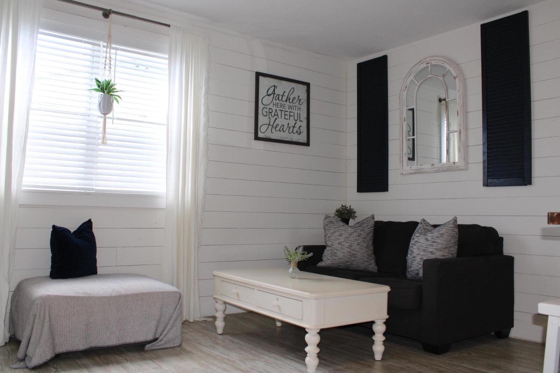 Cozy Beachside Cottage Studio