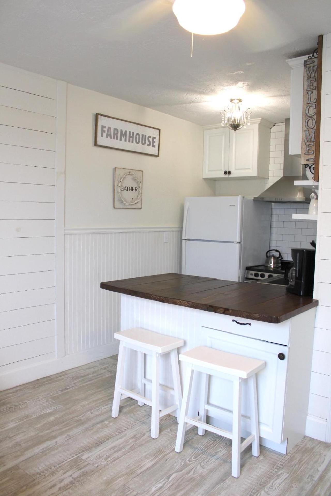 Cozy Beachside Cottage Studio