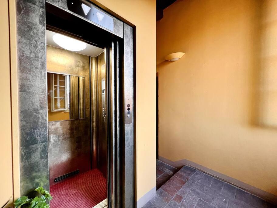 House of Lovers - Historic Center