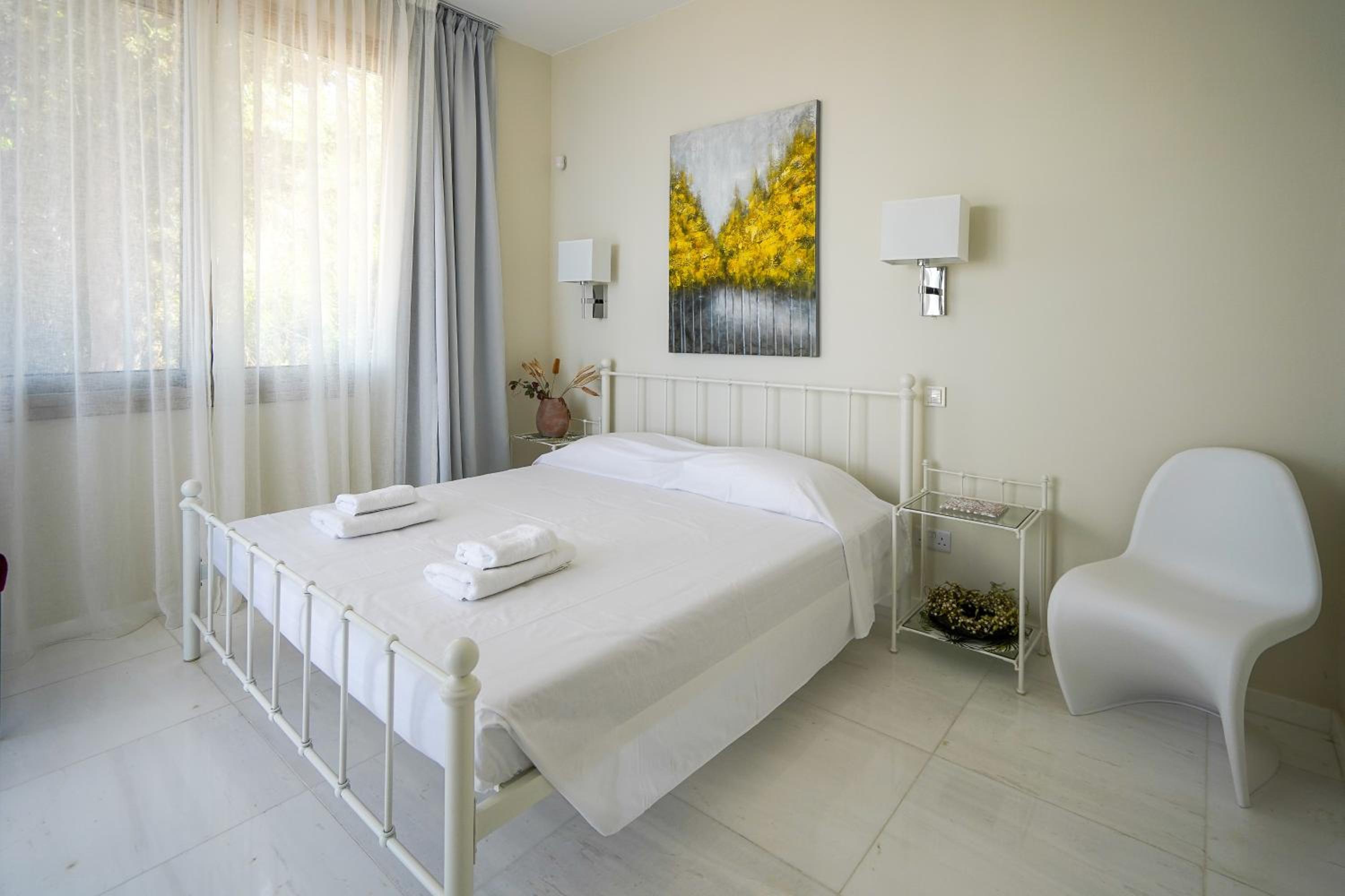 Resitour - Karina Heights Villas