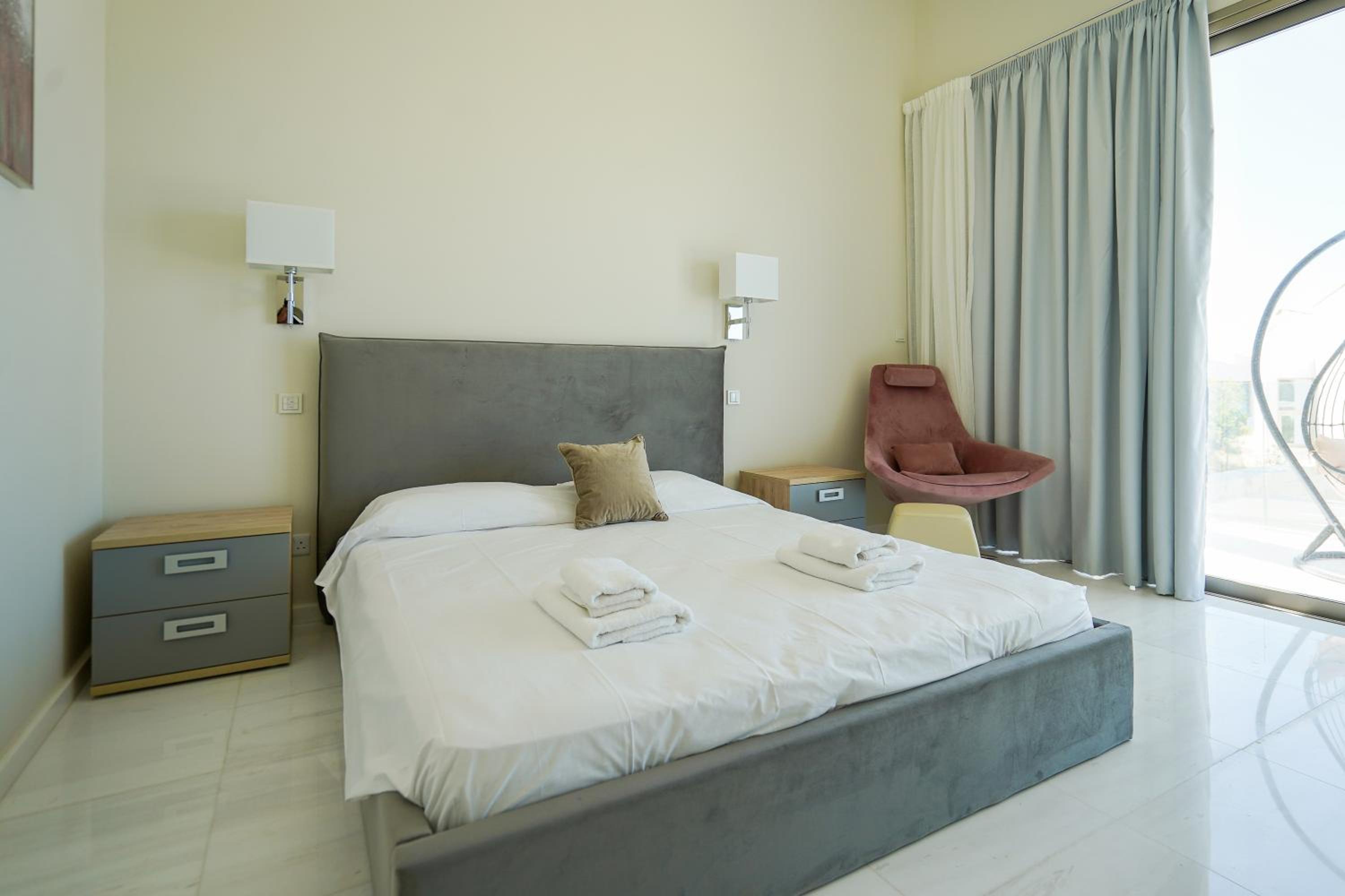 Resitour - Karina Heights Villas