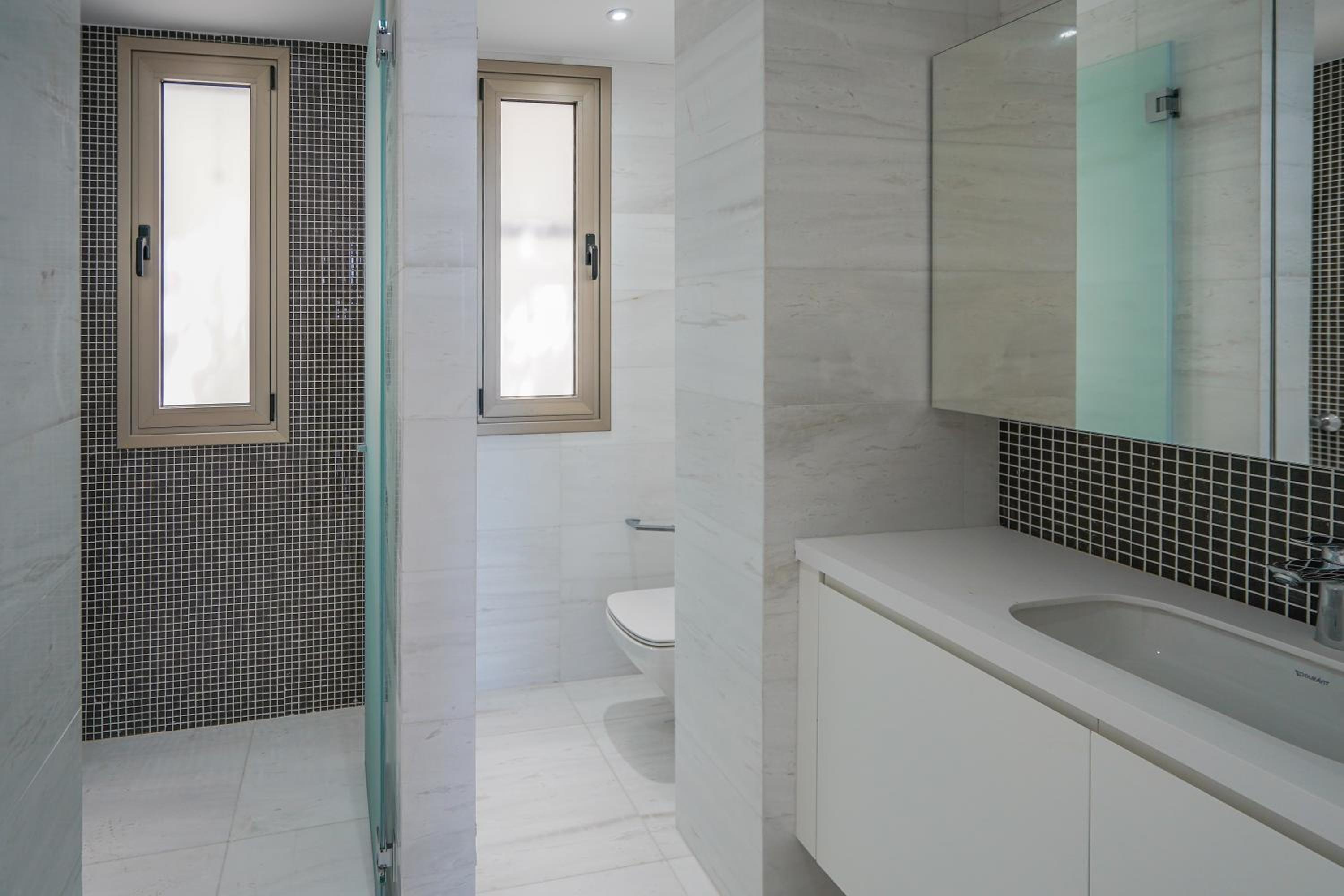 Resitour - Karina Heights Villas
