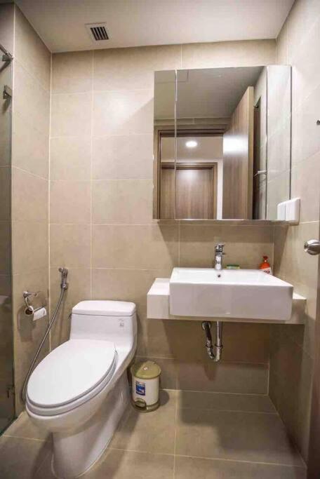 Best price one br apartment/Ben Van Don