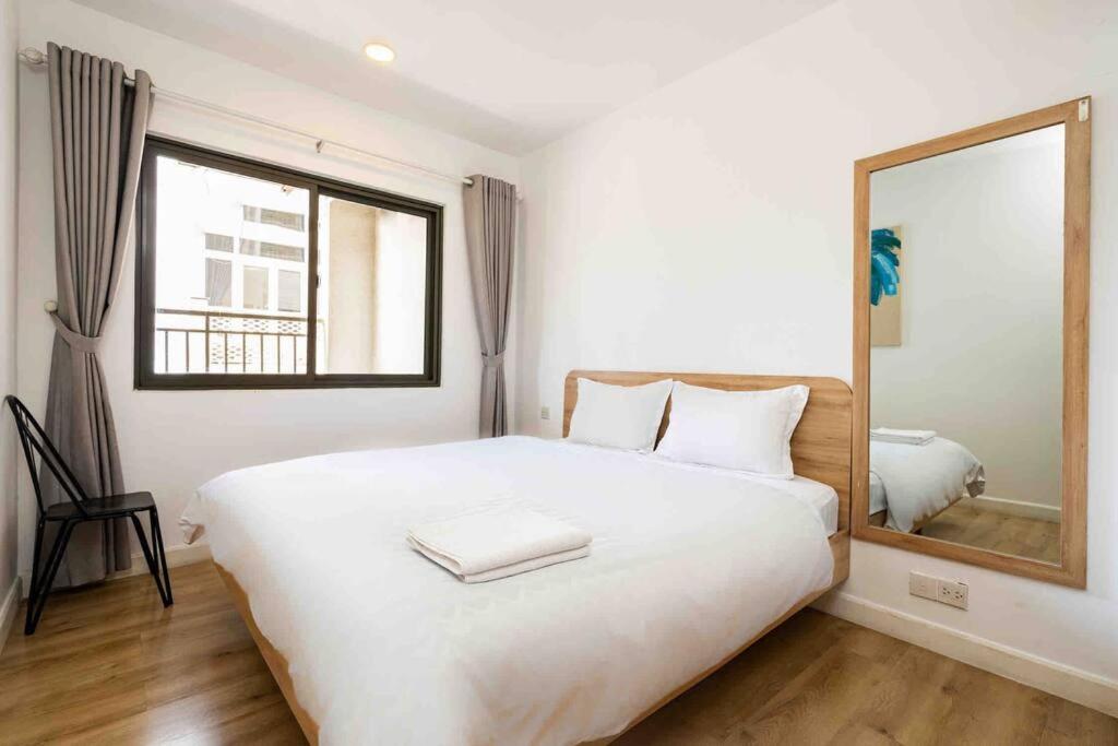 Best price one br apartment/Ben Van Don