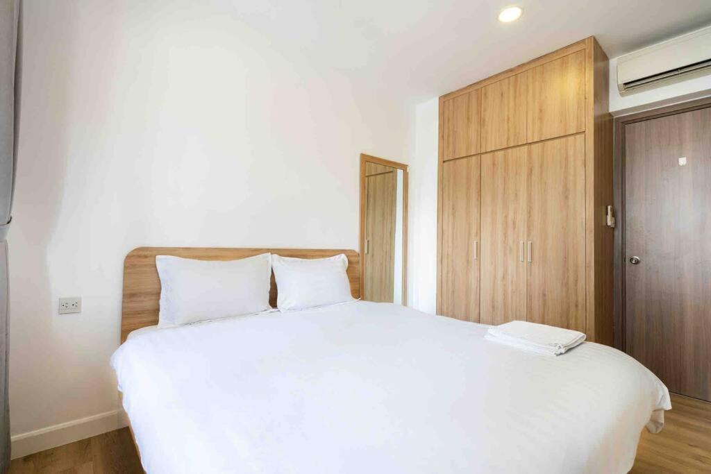 Best price one br apartment/Ben Van Don