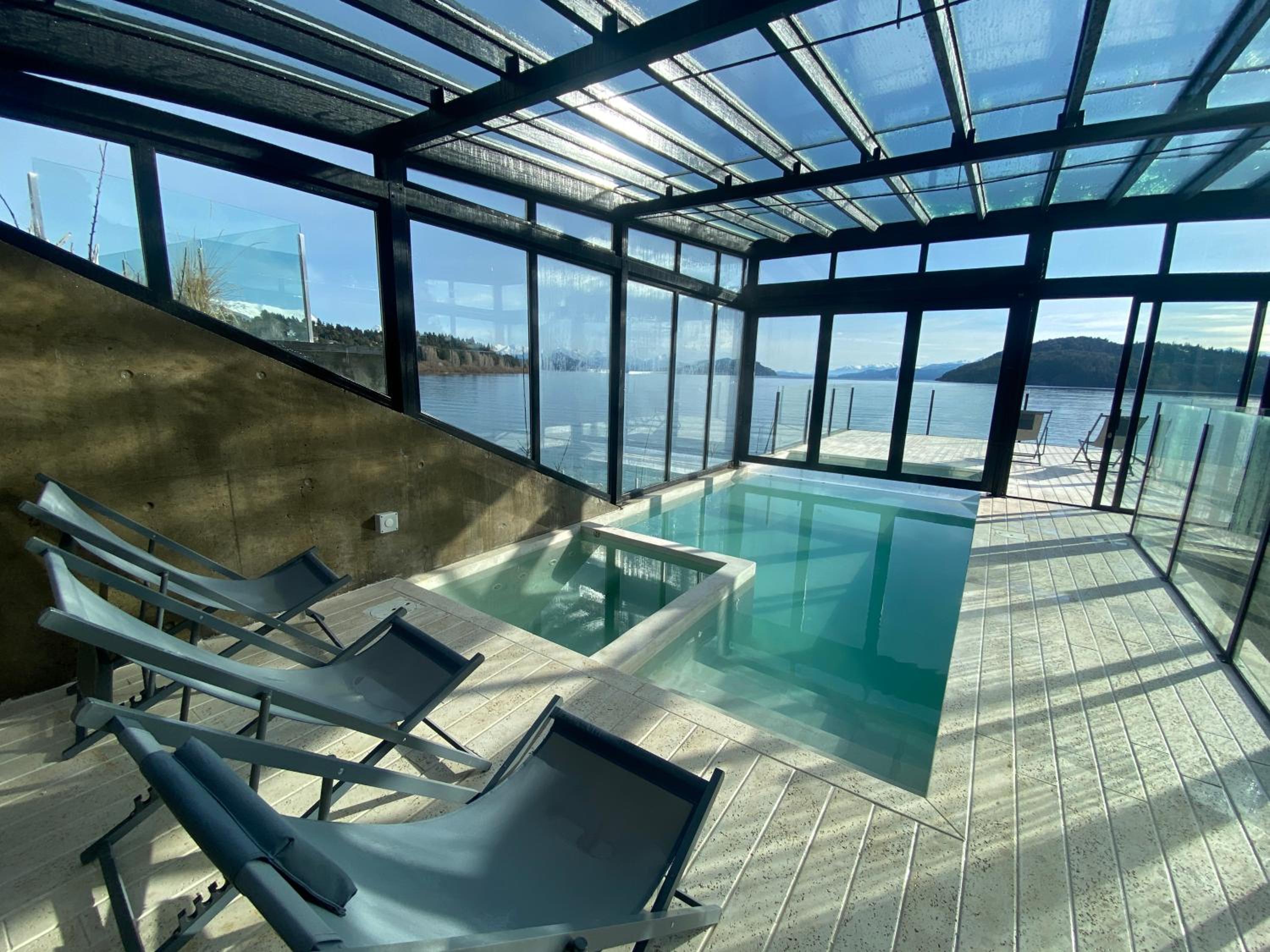 Wa One Lake Homes