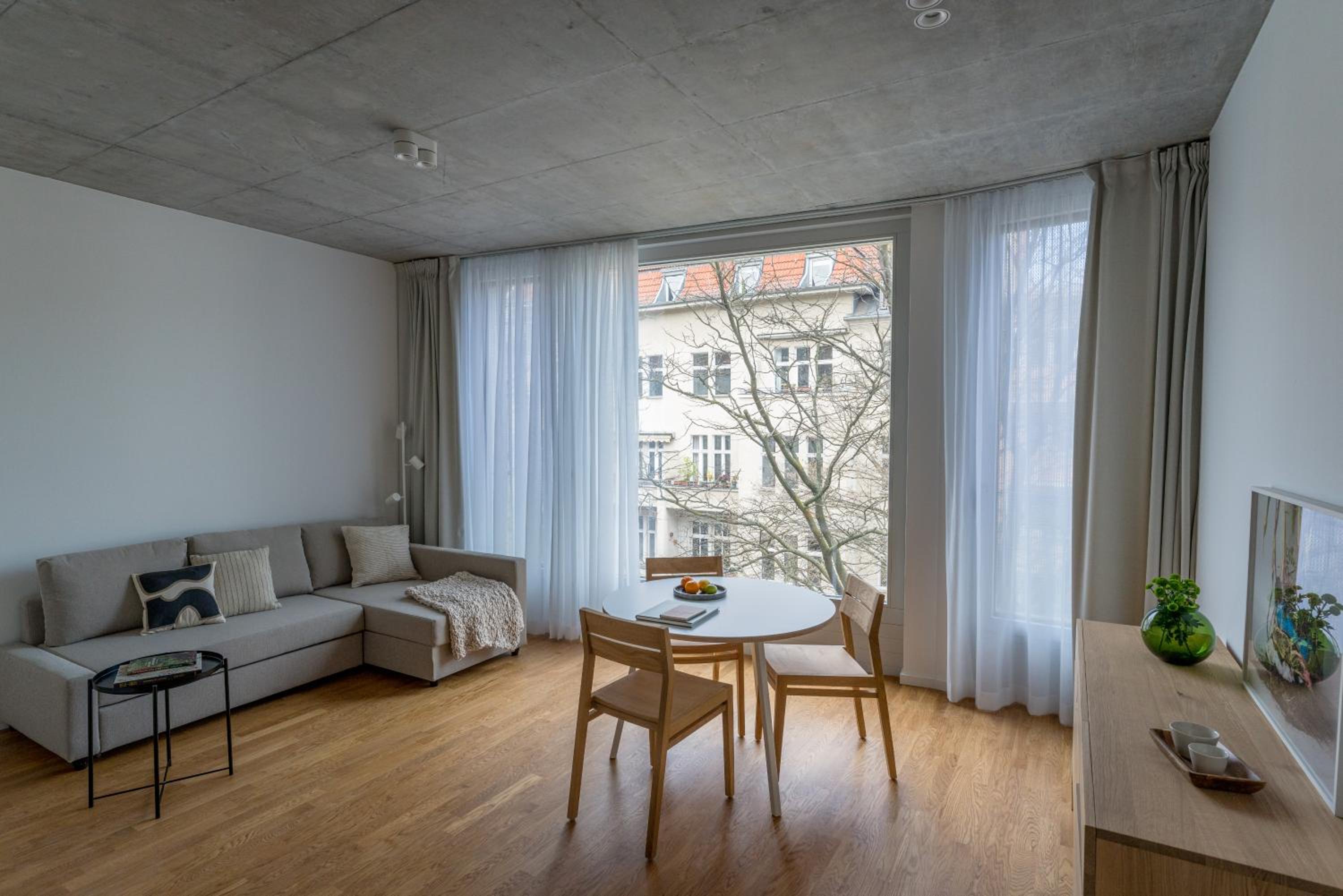 Carlotta Apartments photo 3