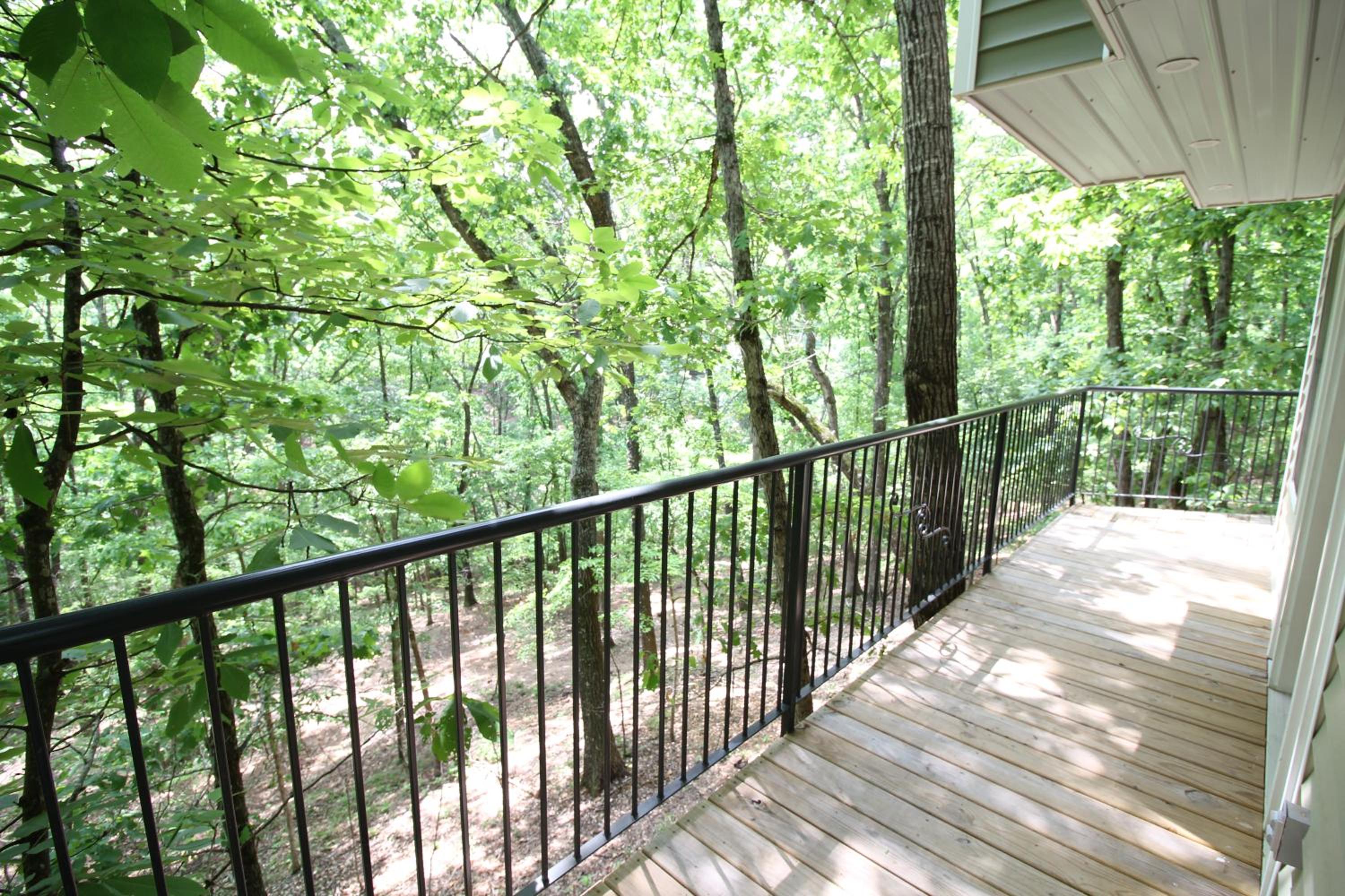 Secluded Treehouse in the Woods - Tree Hugger Hideaway view 5