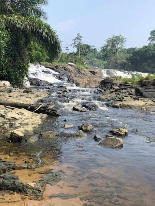 Deux-Palmes-Kribi, proche de la plage, confortable et adapté aux familles