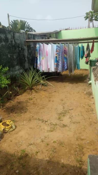 Deux-Palmes-Kribi, proche de la plage, confortable et adapté aux familles
