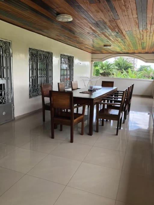 Deux-Palmes-Kribi, proche de la plage, confortable et adapté aux familles