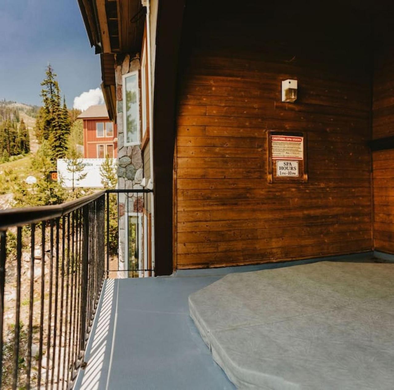 Trailblazers Retreat 3 Bed with Family Games Room