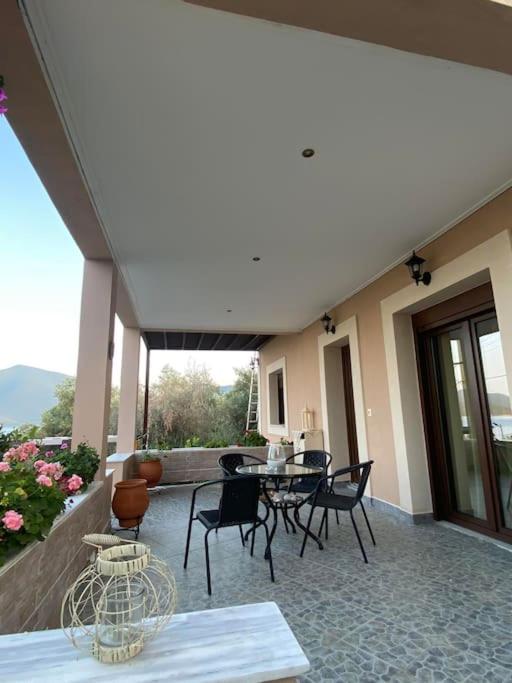 villa kastanos