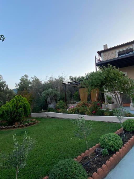 villa kastanos