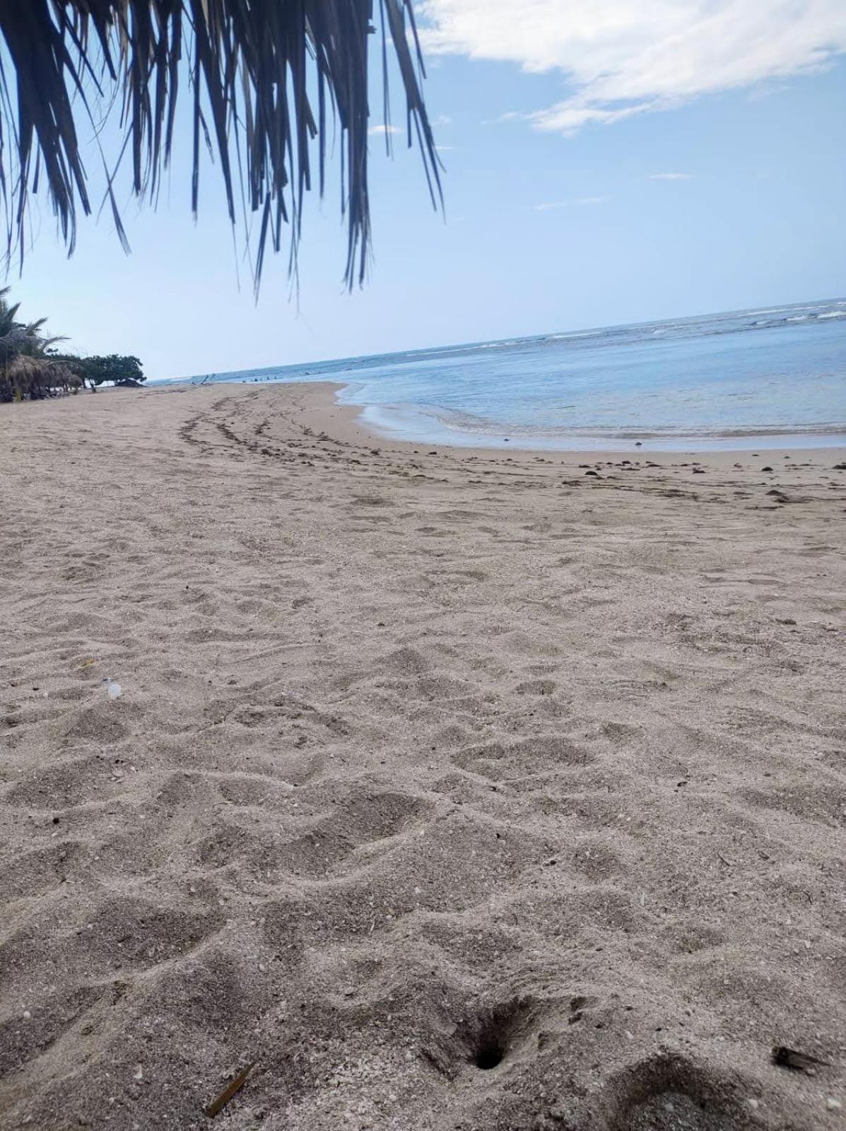 Cozy Condo in Costambar Beach