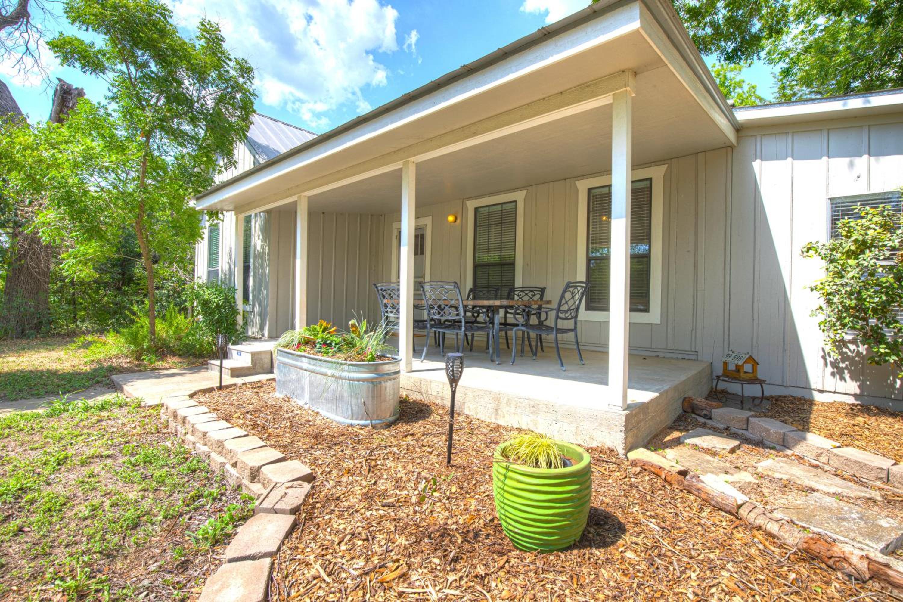 Blanco River Access Five Min to Downtown San Marcos view 3