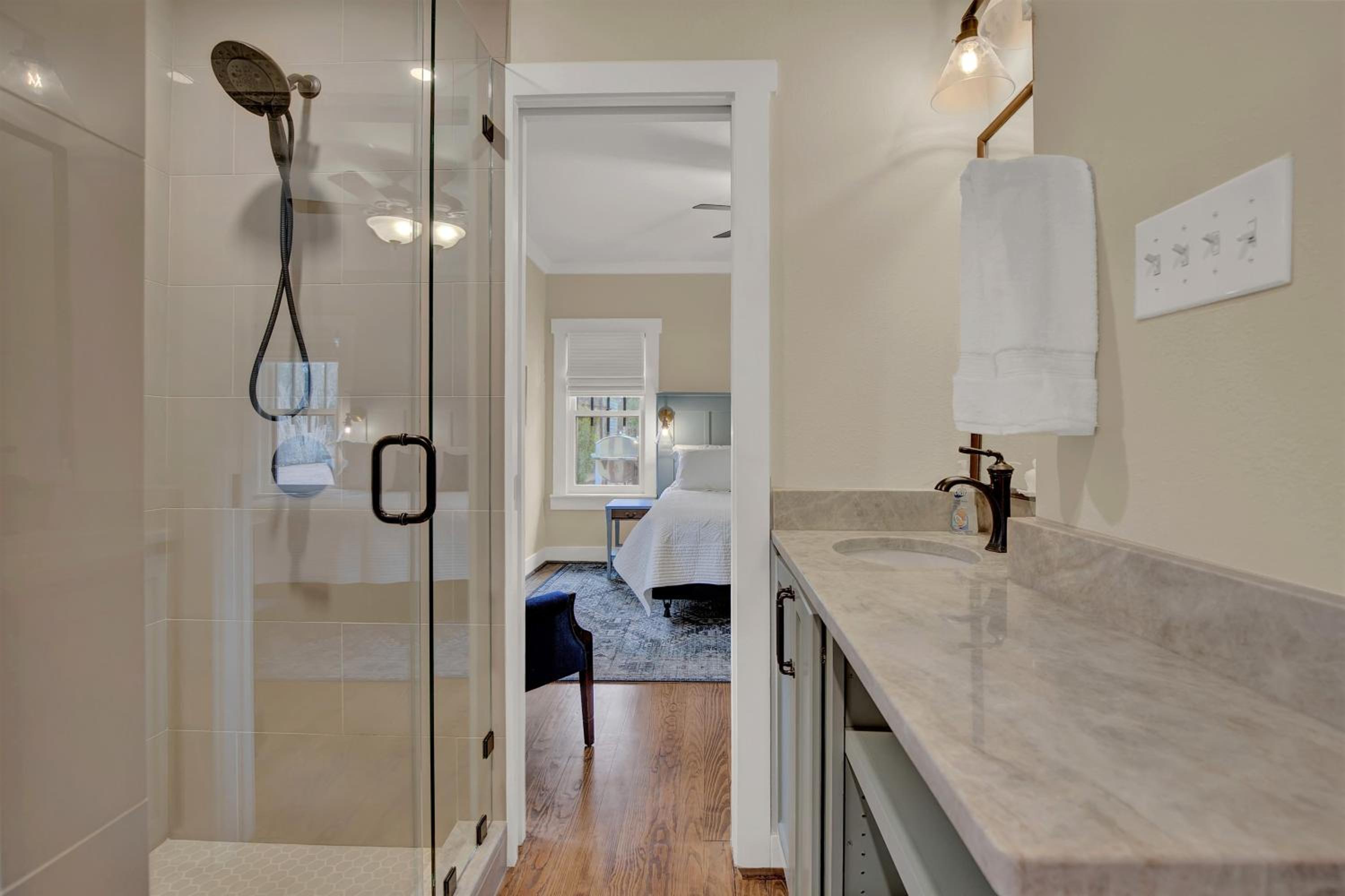 Charming Craftsman Home!-2 BLKS from Main St!