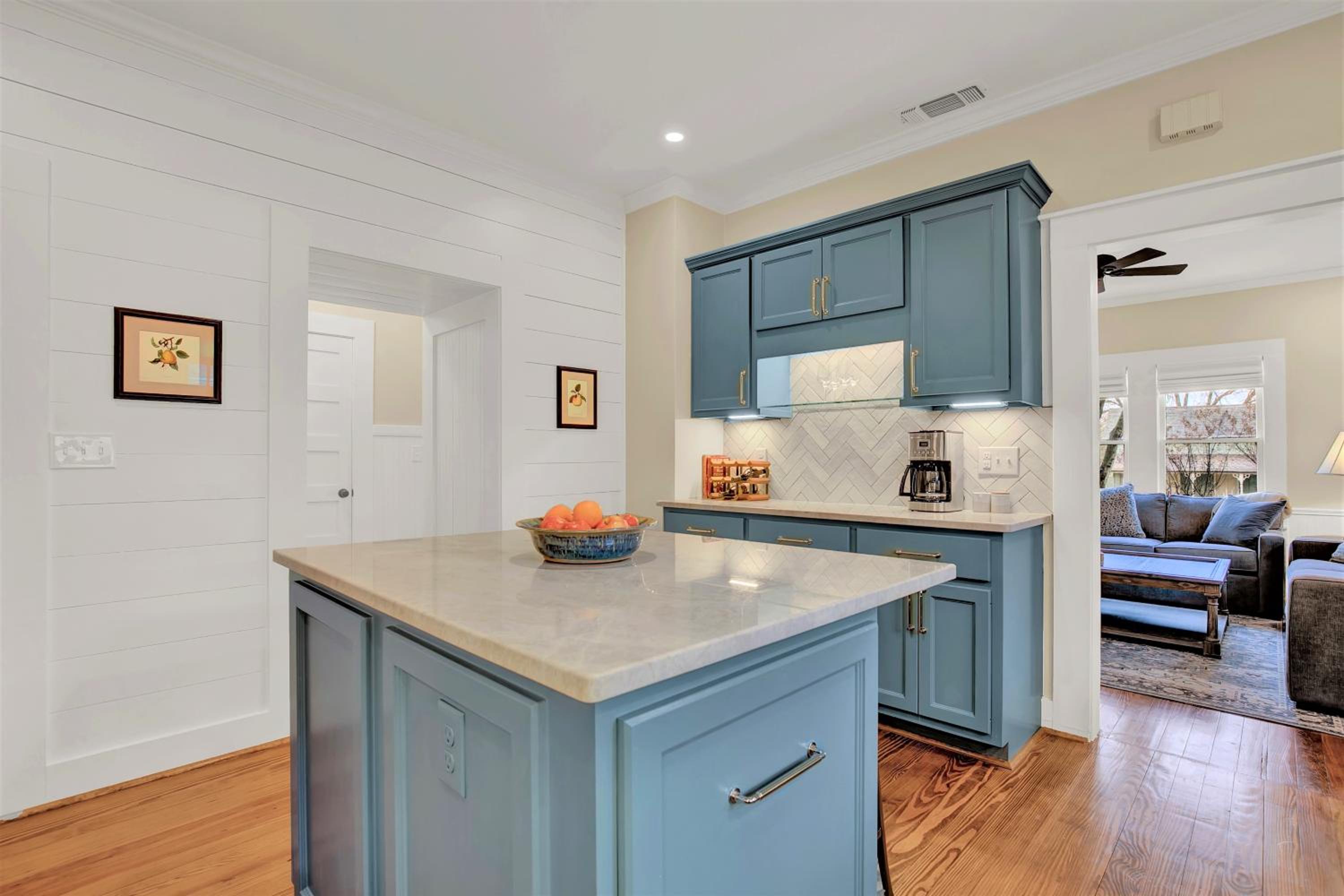 Charming Craftsman Home!-2 BLKS from Main St!