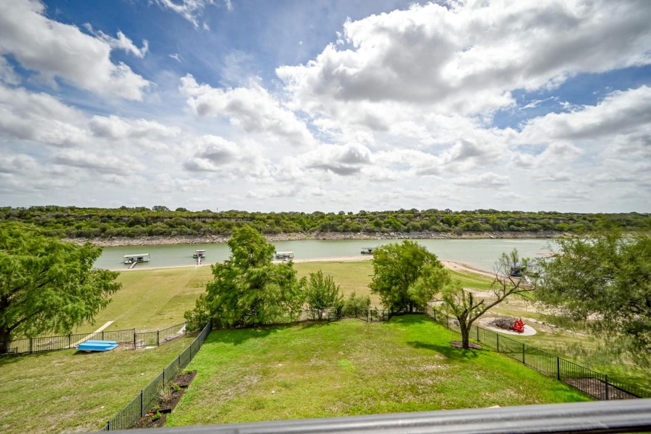 Luxury Lakefront Home-Private Dock - Dipping Pool! - Property Image 24