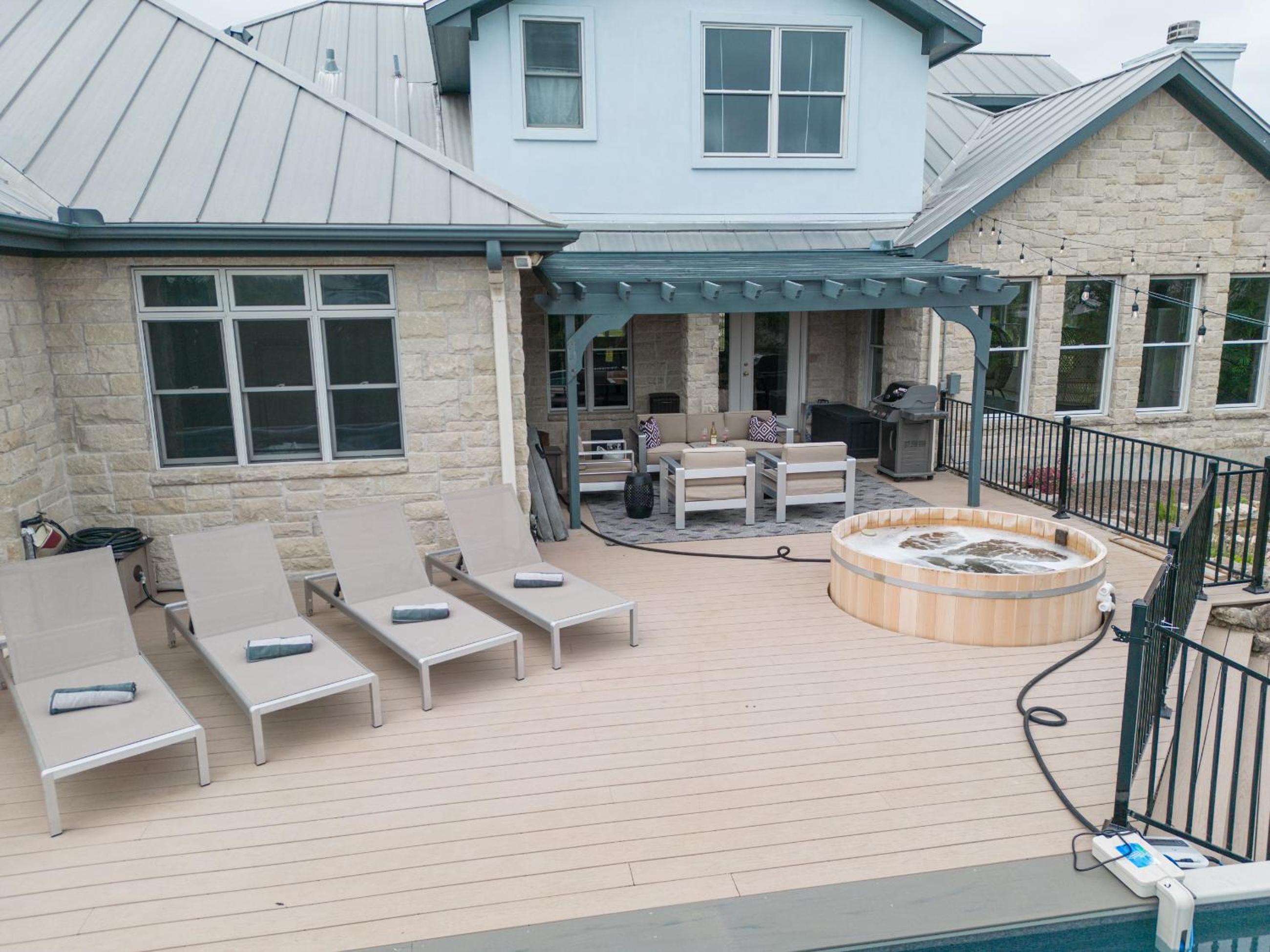 Spicewood Lodge w/Pool, HotTub view 2