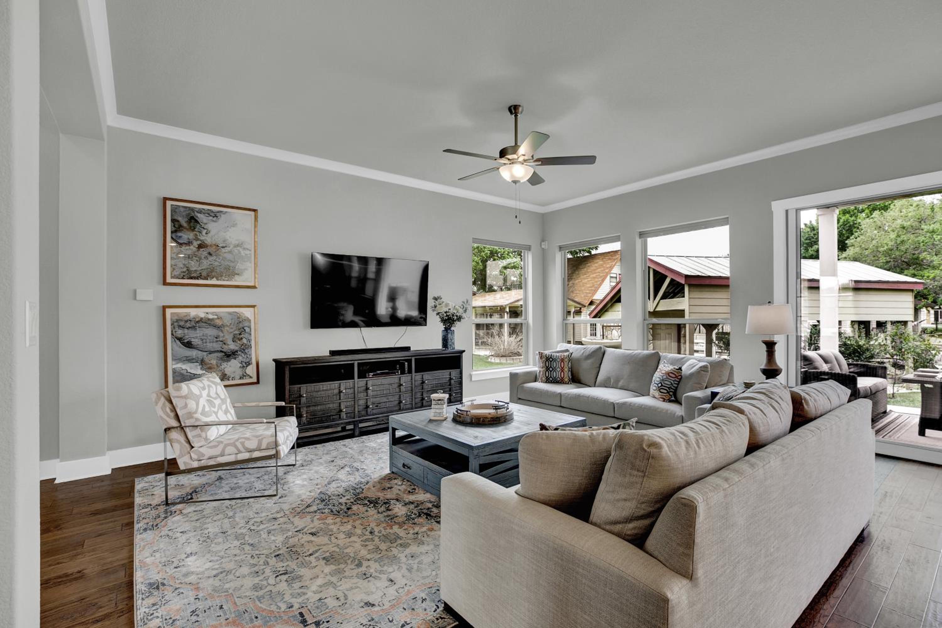 Stunning Luxury Home on Lake LBJ! - Property Image 3