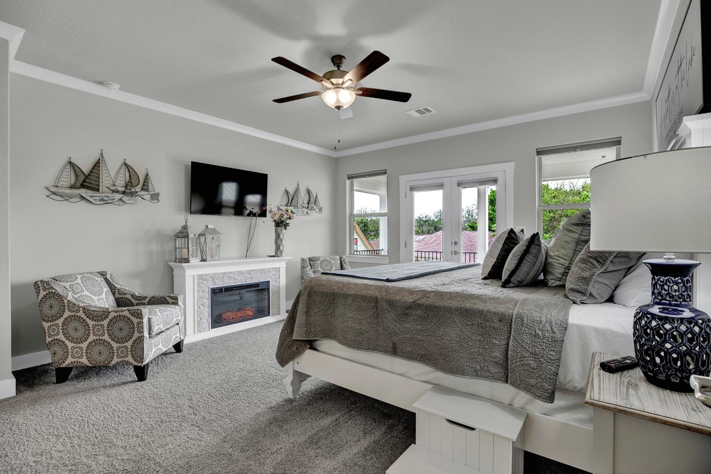 Stunning Luxury Home on Lake LBJ! - Property Image 21