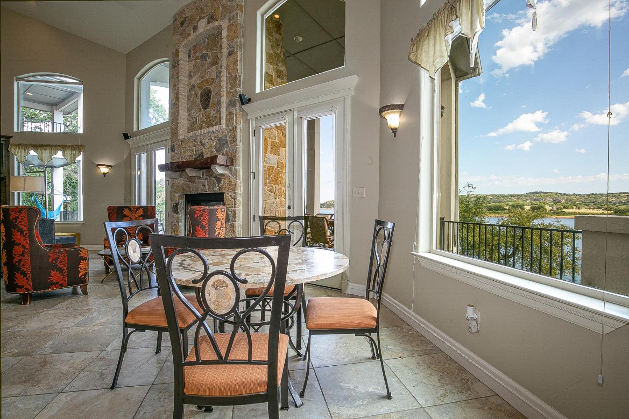 Photo 42