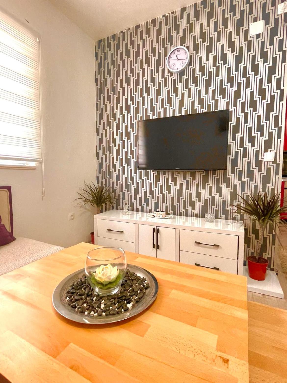 Apartment Adel
