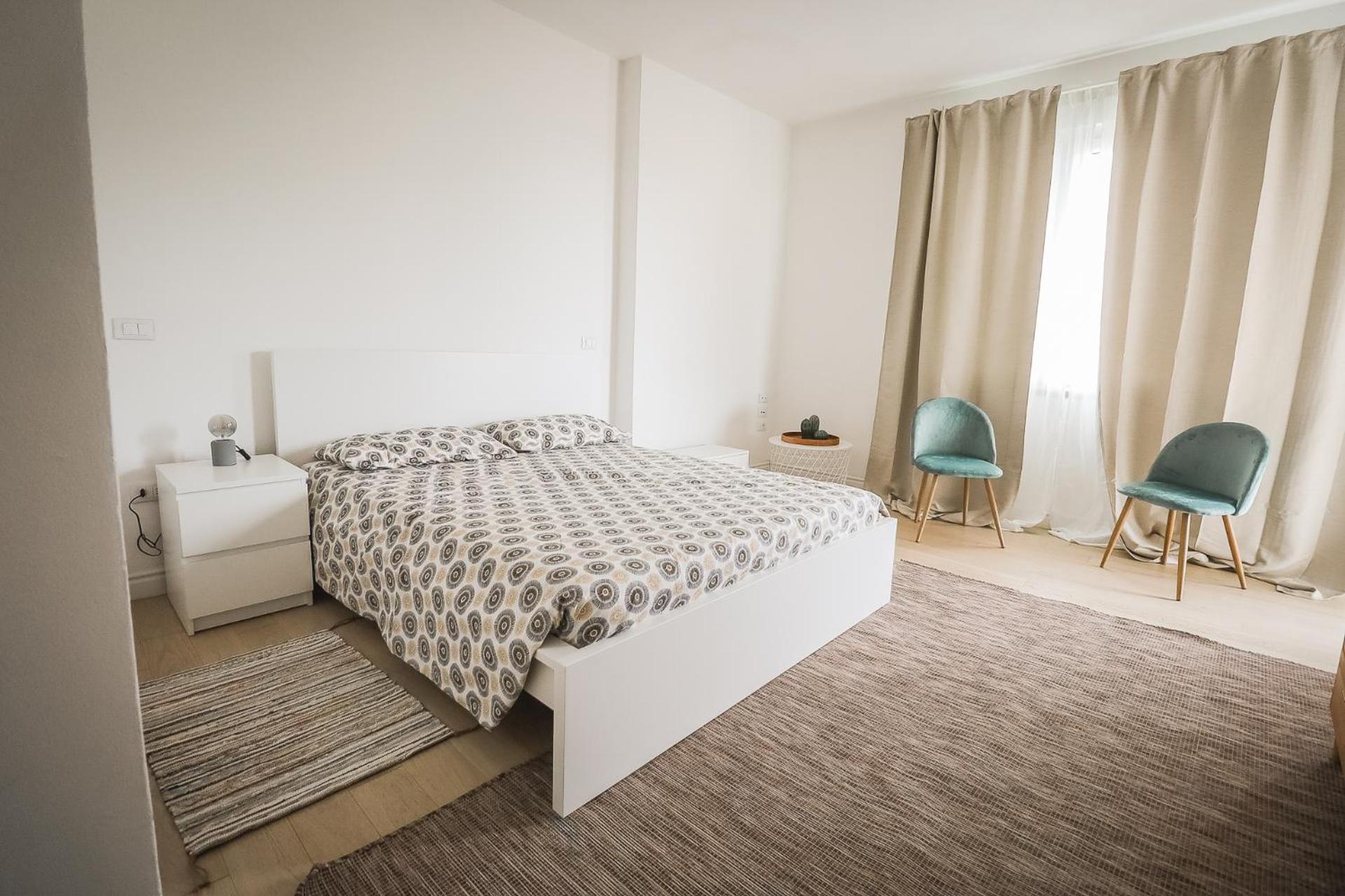 Theo Beach Family photo 2