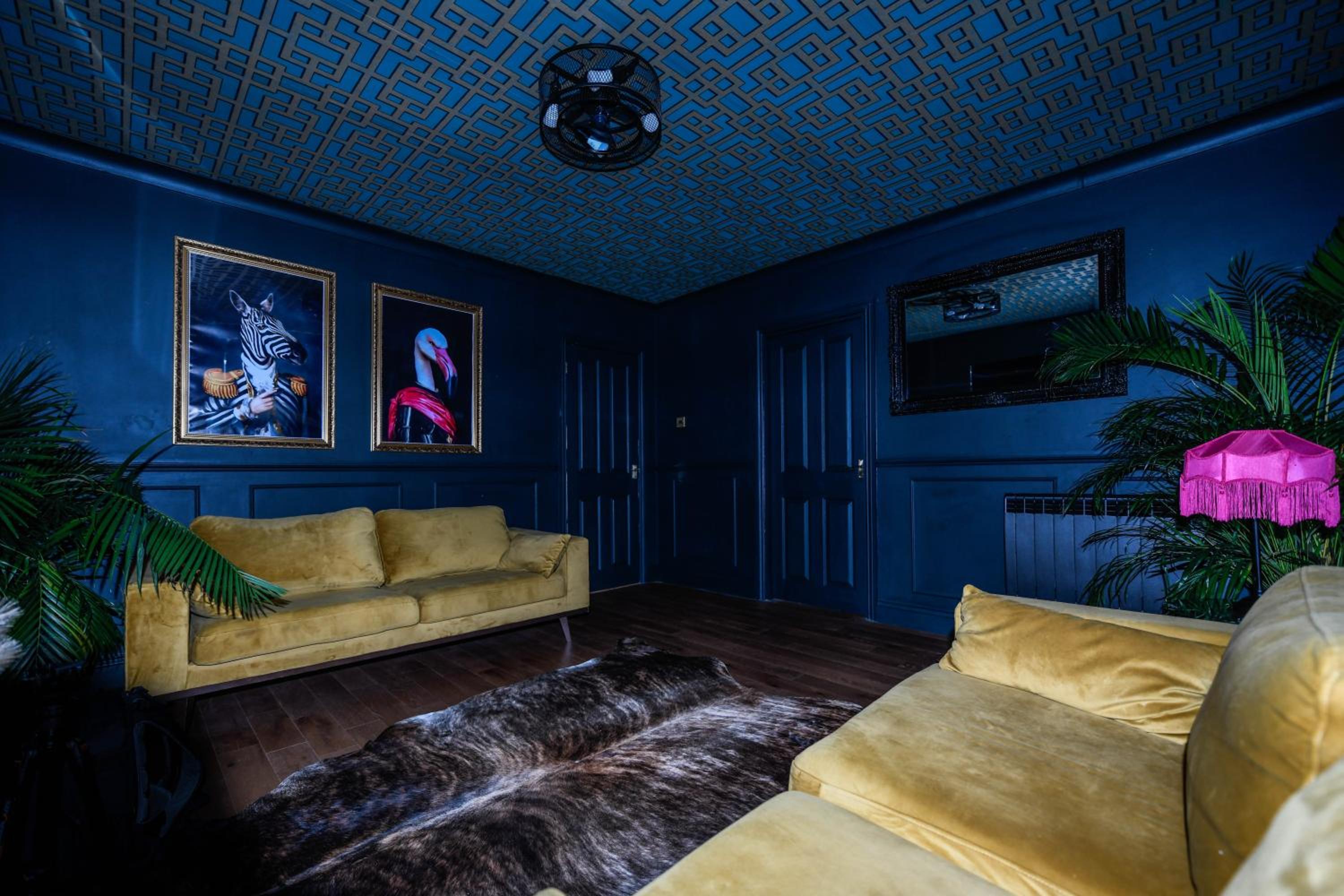 lounge
