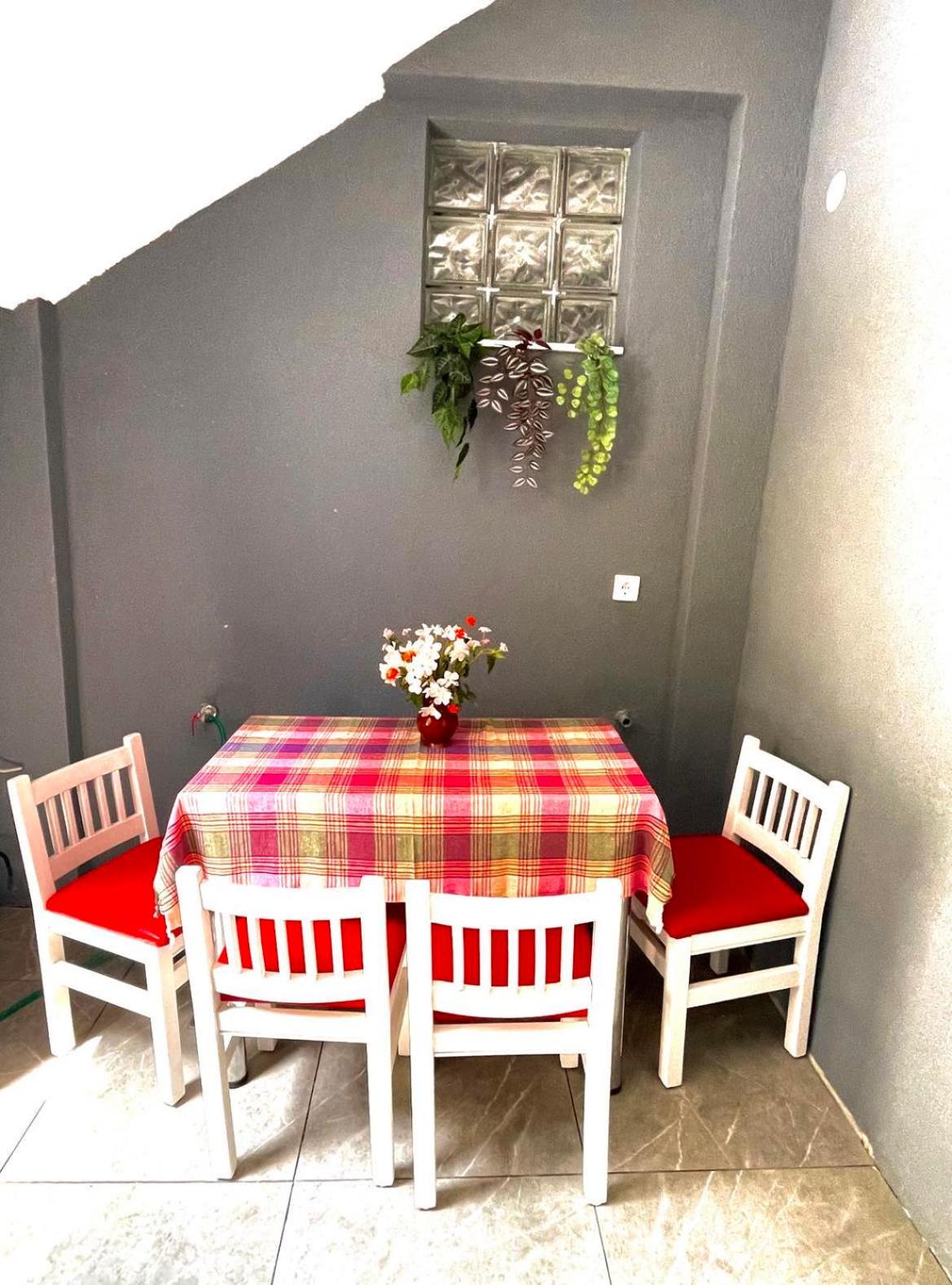 Apartment Adel